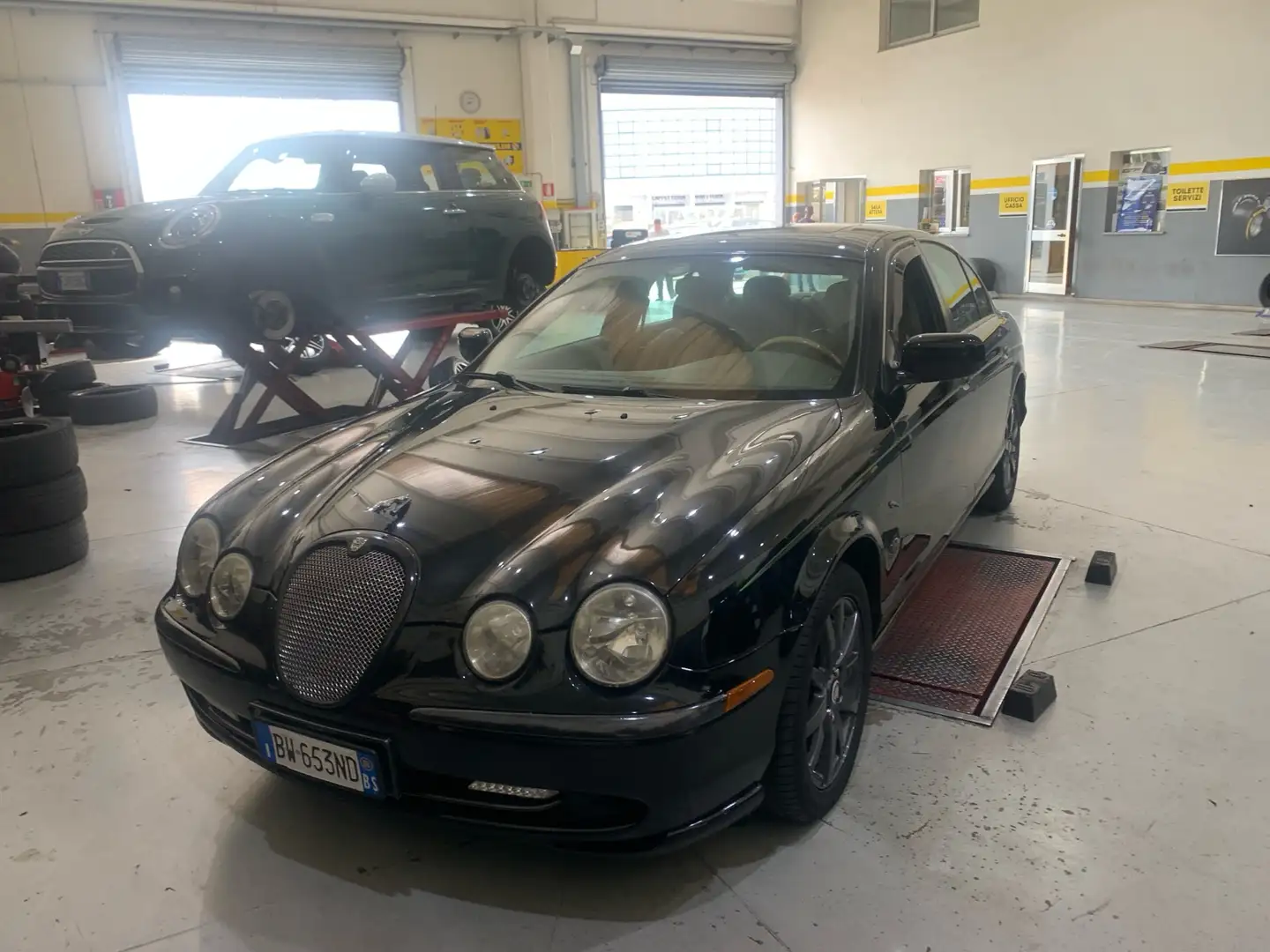 Jaguar S-Type 3.0 V6 Executive Fekete - 1