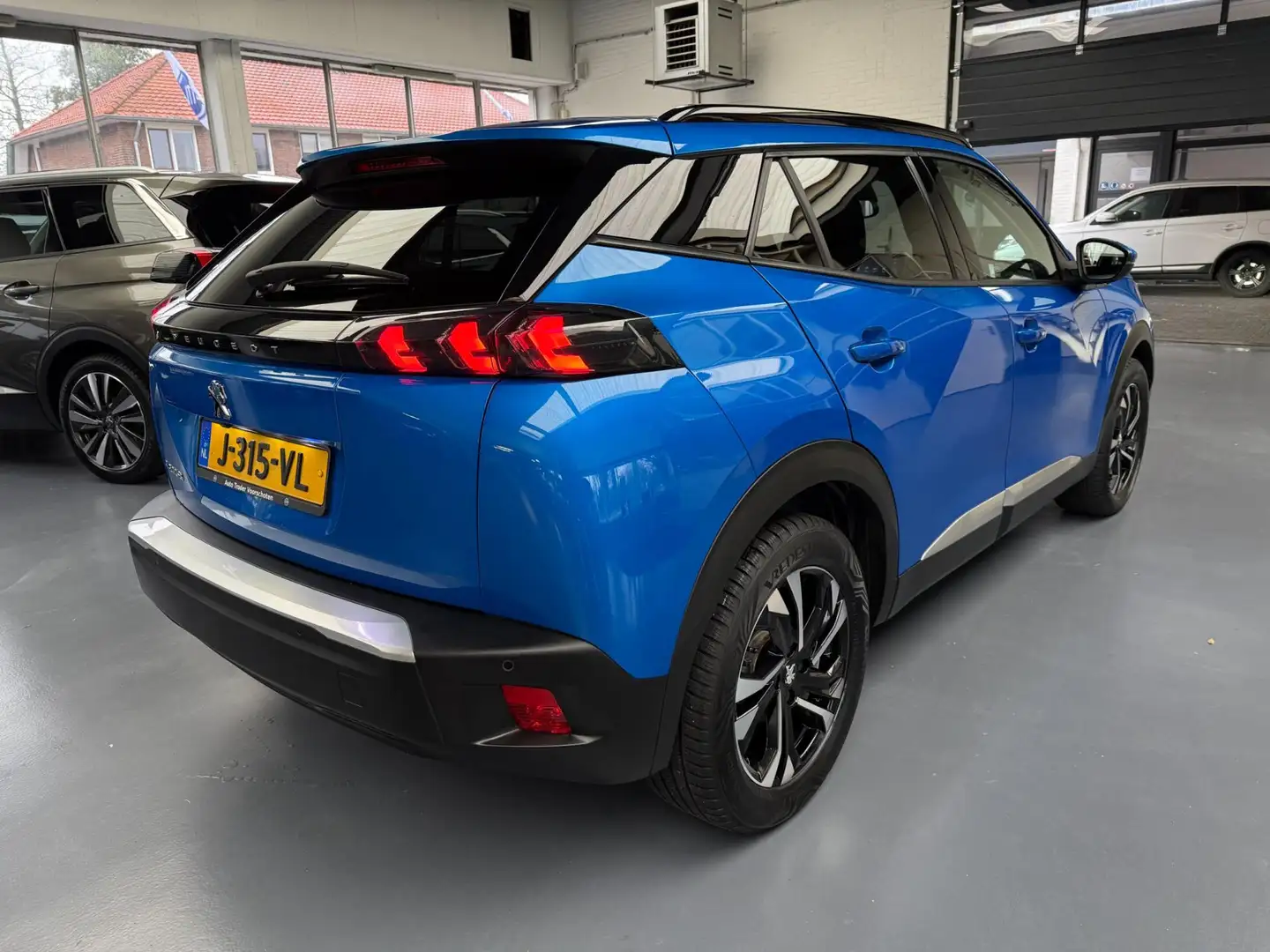 Peugeot e-2008 EV Allure 50 kWh Blauw - 2