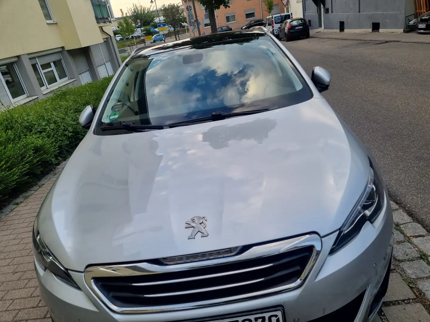 Peugeot 308 SW BlueHDi 120 EAT6 Stop & Start Allure - 1