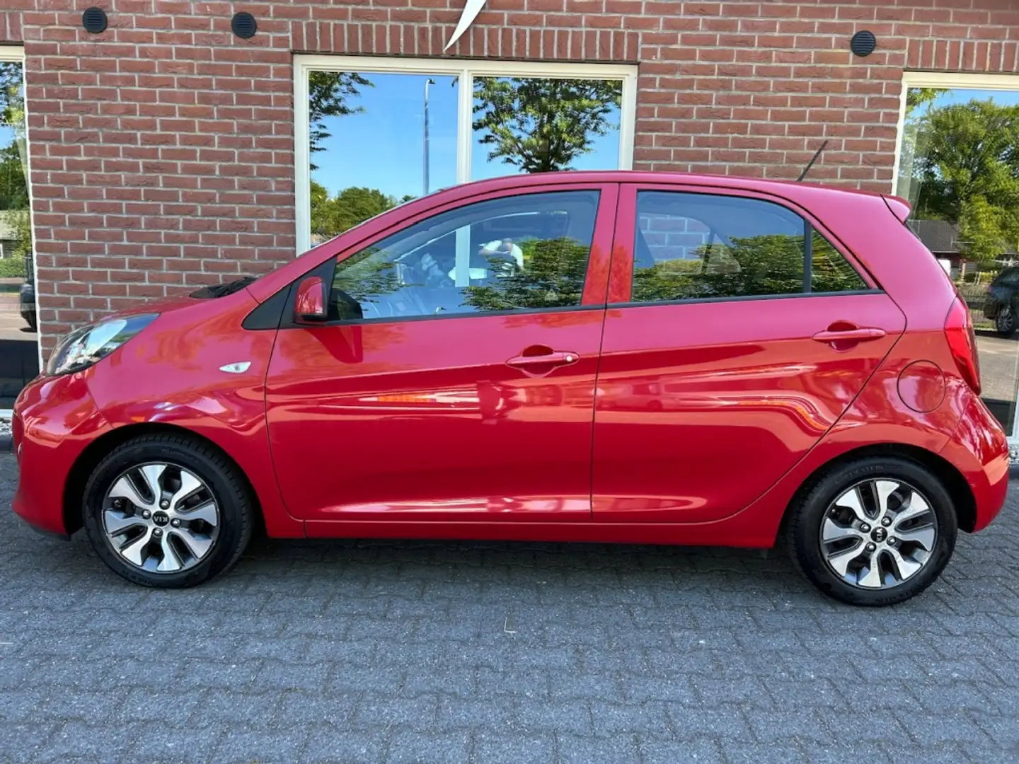 Kia Picanto 1.0 CVVT EcoPlusLine CAMERA / NAVI / AIRCO / LMV / Rood - 2