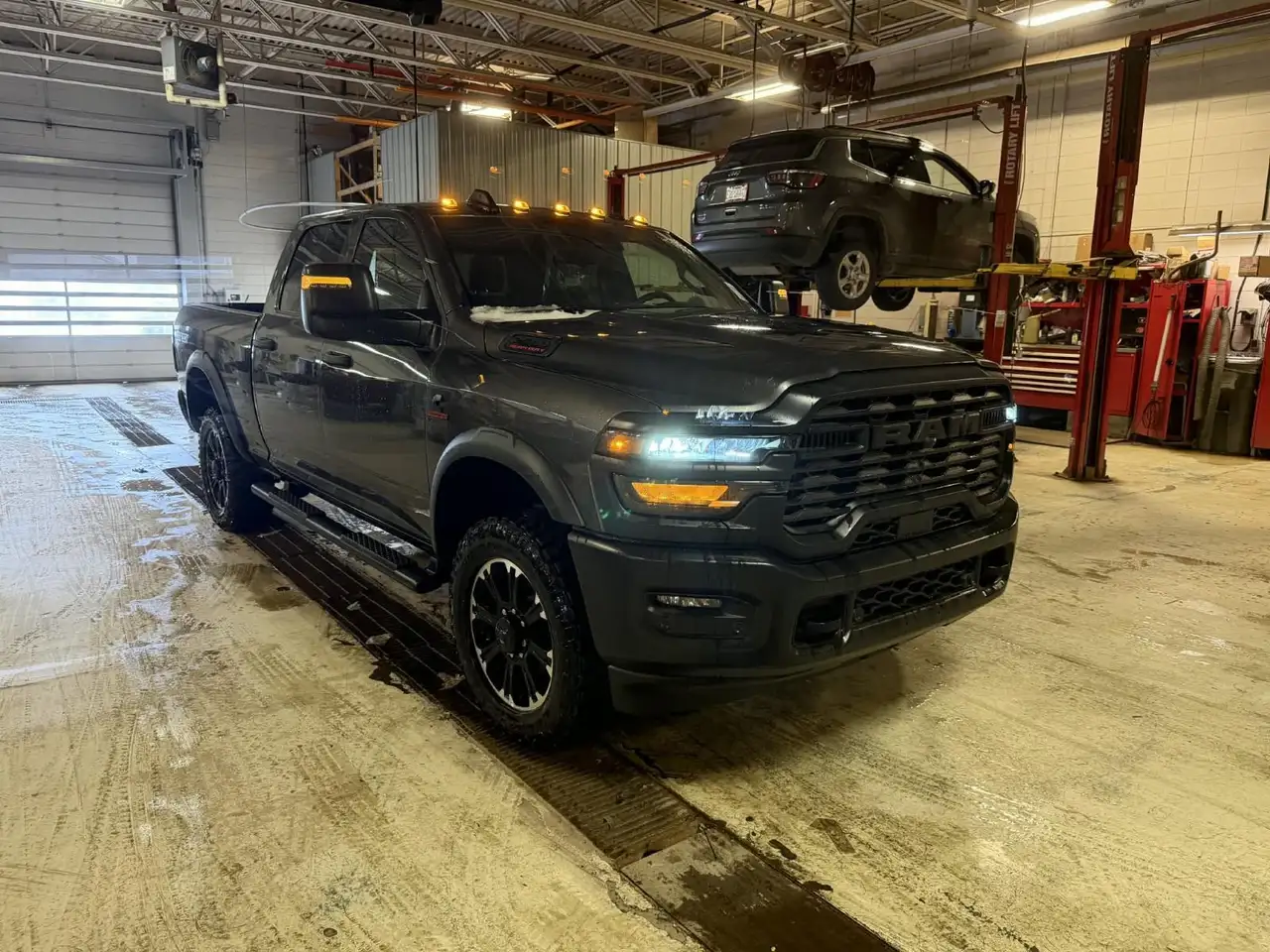 RAM 2500 снимка RAM 2500