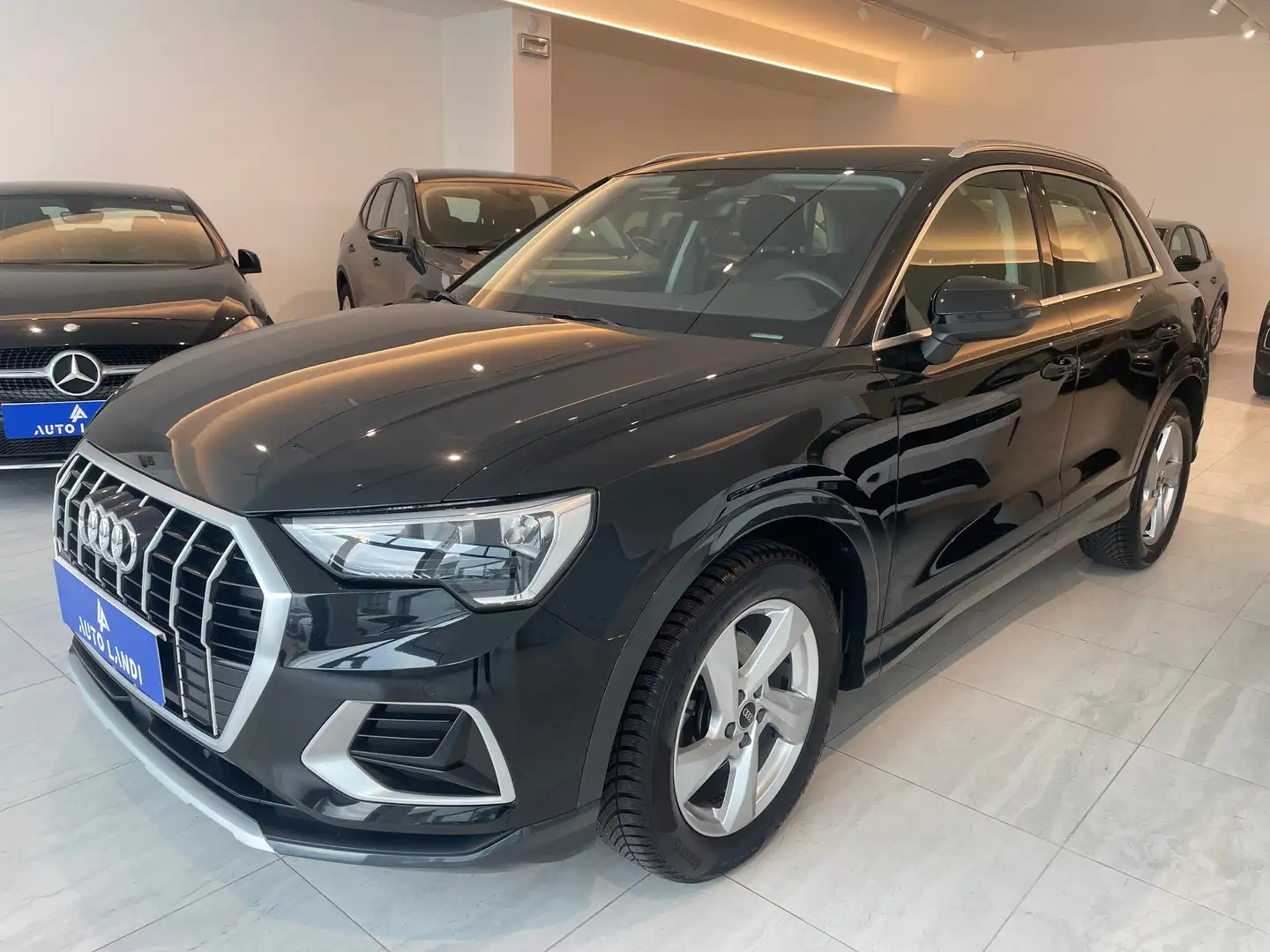 Audi Q3 35 2.0 tdi Business Advanced s-tronic Noir - 1
