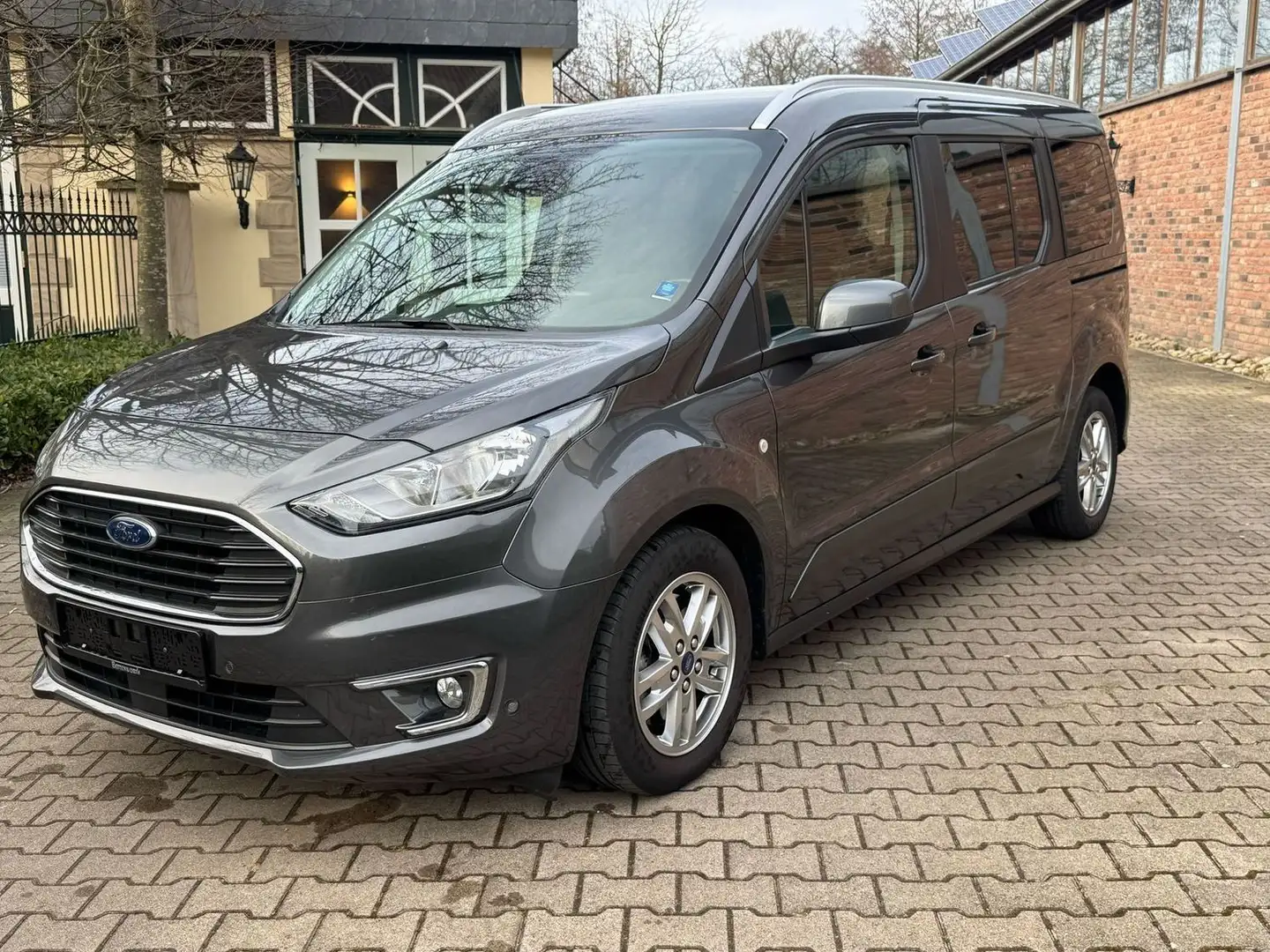 Ford Tourneo Connect Grand Titanium AHK Kamera Sitzhe Grau - 2