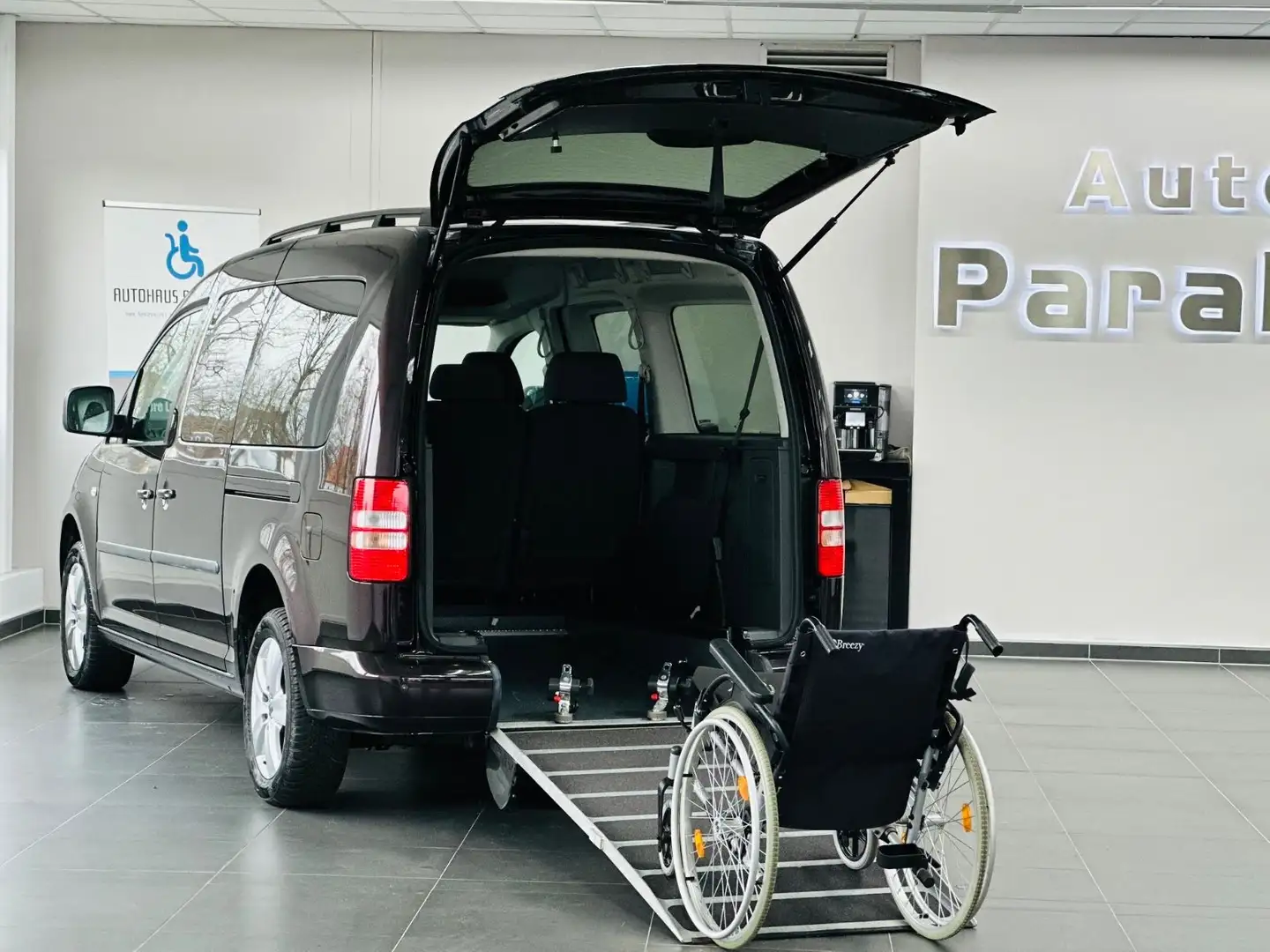 Volkswagen Caddy Maxi Comfortline Behindertengerecht-Rampe Schwarz - 1
