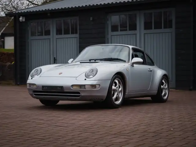 Porsche 993 Carrera 4 with sunroof