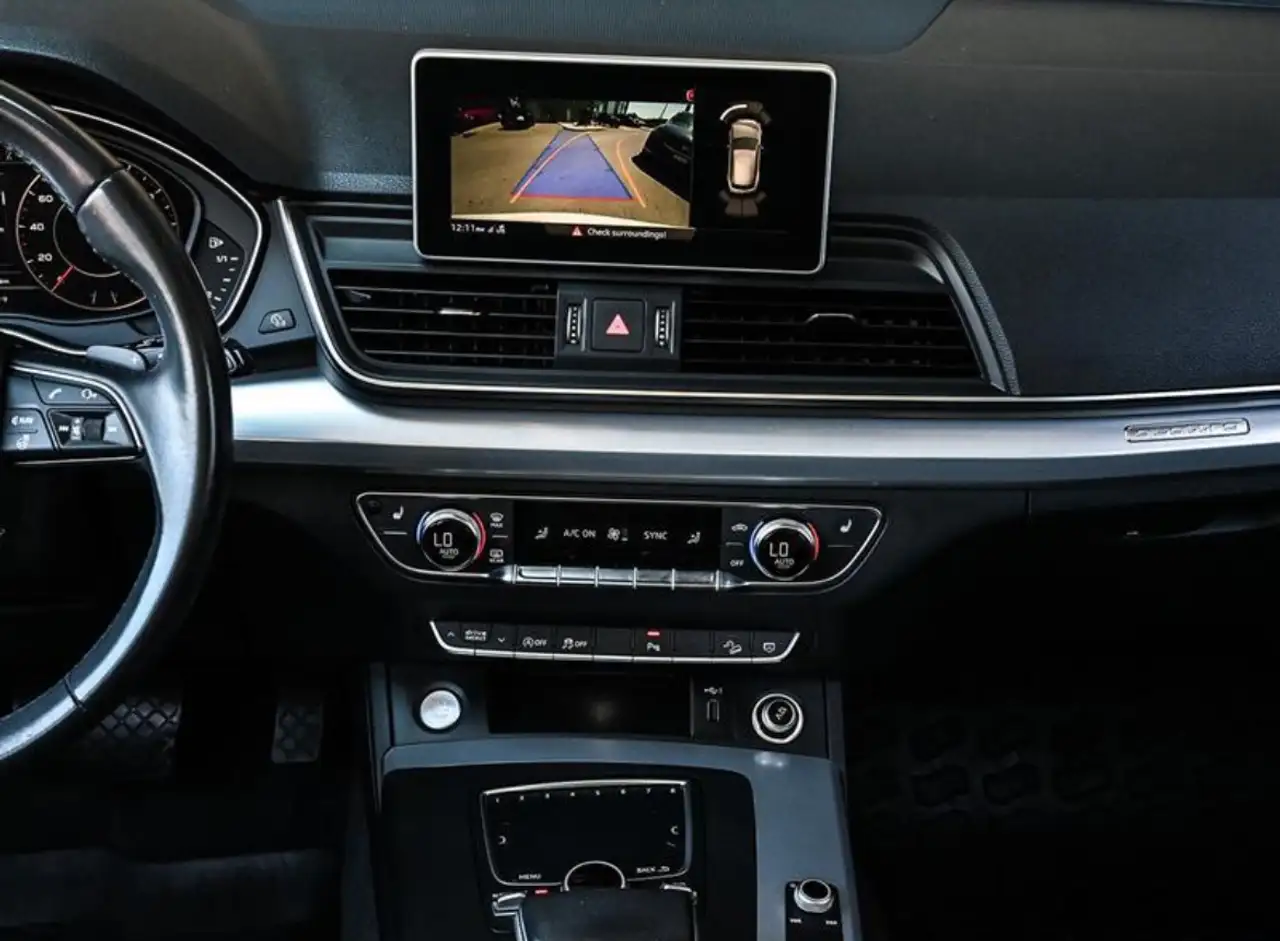 Audi Q5 снимка Audi Q5