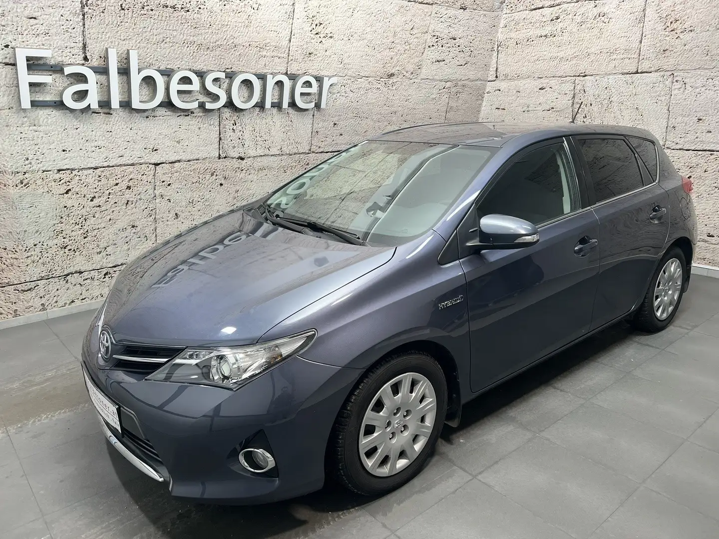 Toyota Auris 1,8 Hybrid Active Blau - 1