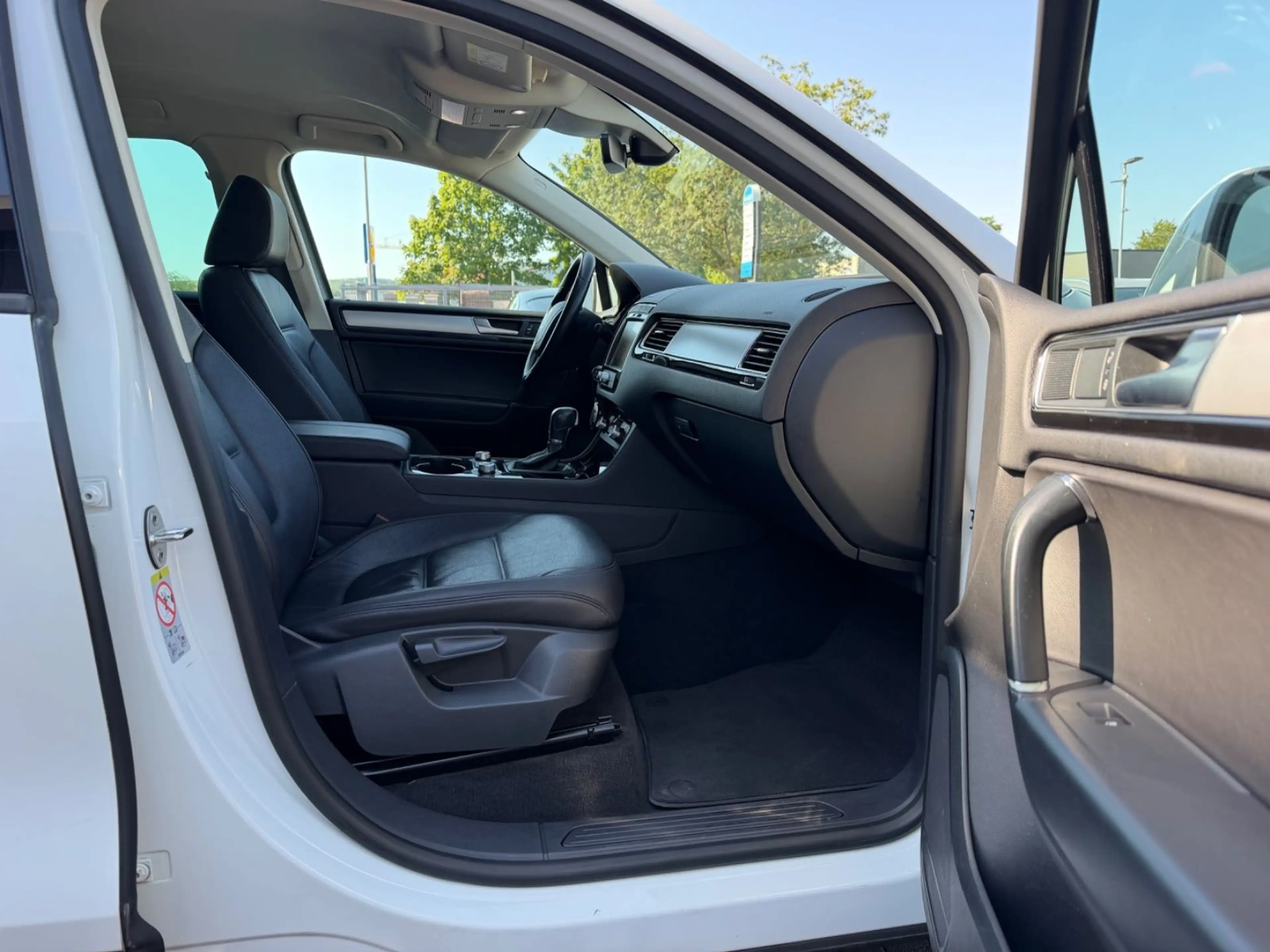 Volkswagen Touareg V6 TDI 4Motion *2.Hand *AHK *Luft *Leder — photo 8