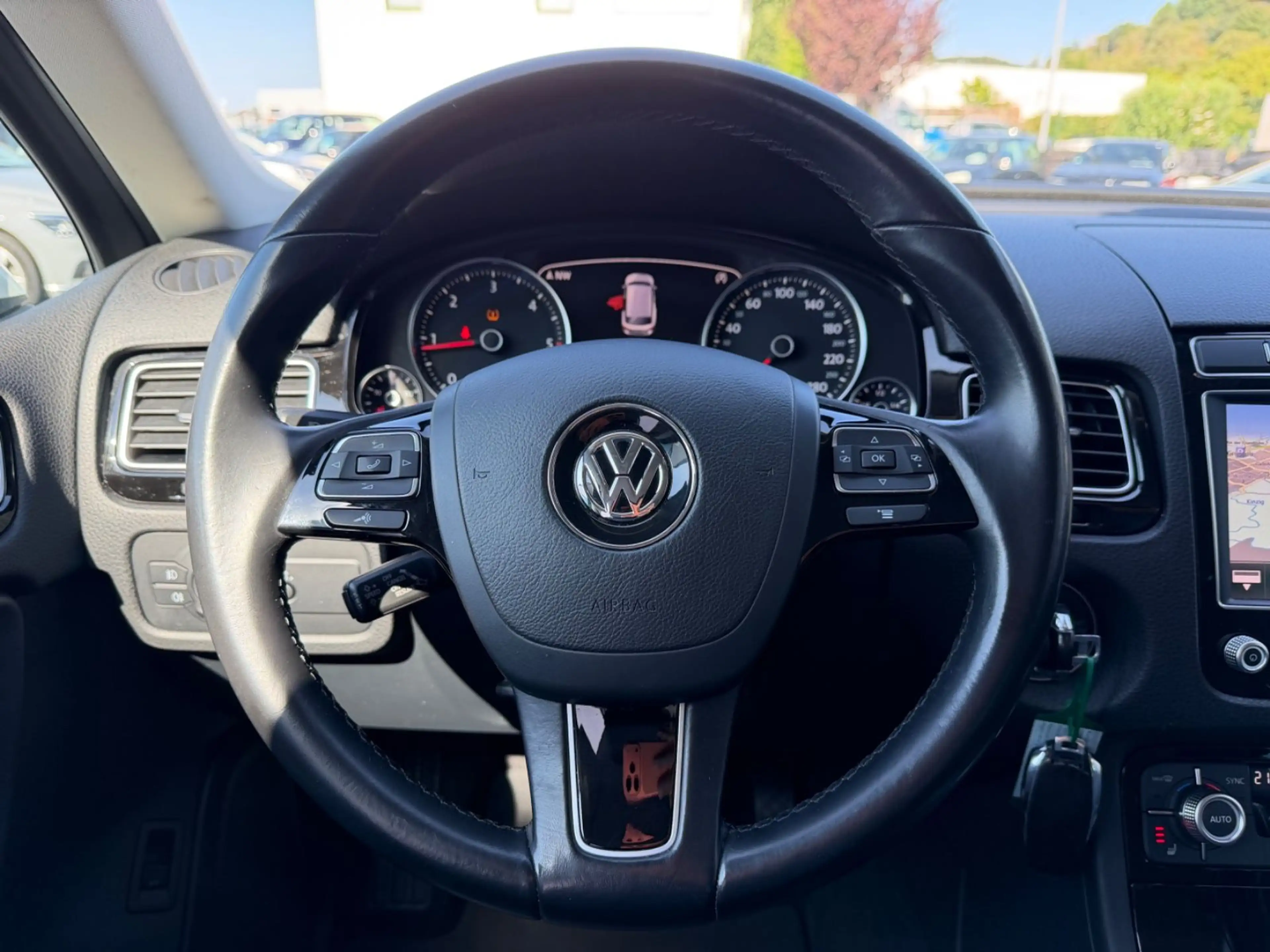 Volkswagen Touareg V6 TDI 4Motion *2.Hand *AHK *Luft *Leder — photo 13