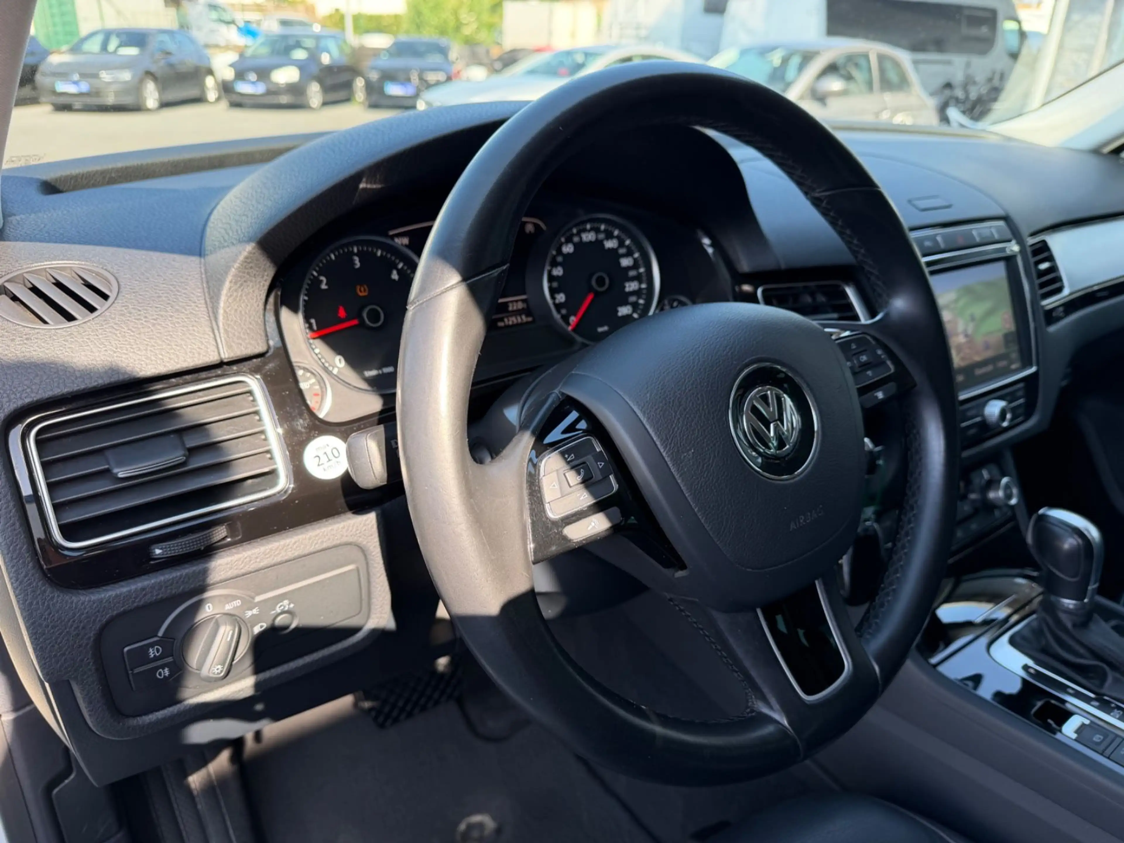 Volkswagen Touareg V6 TDI 4Motion *2.Hand *AHK *Luft *Leder — photo 12