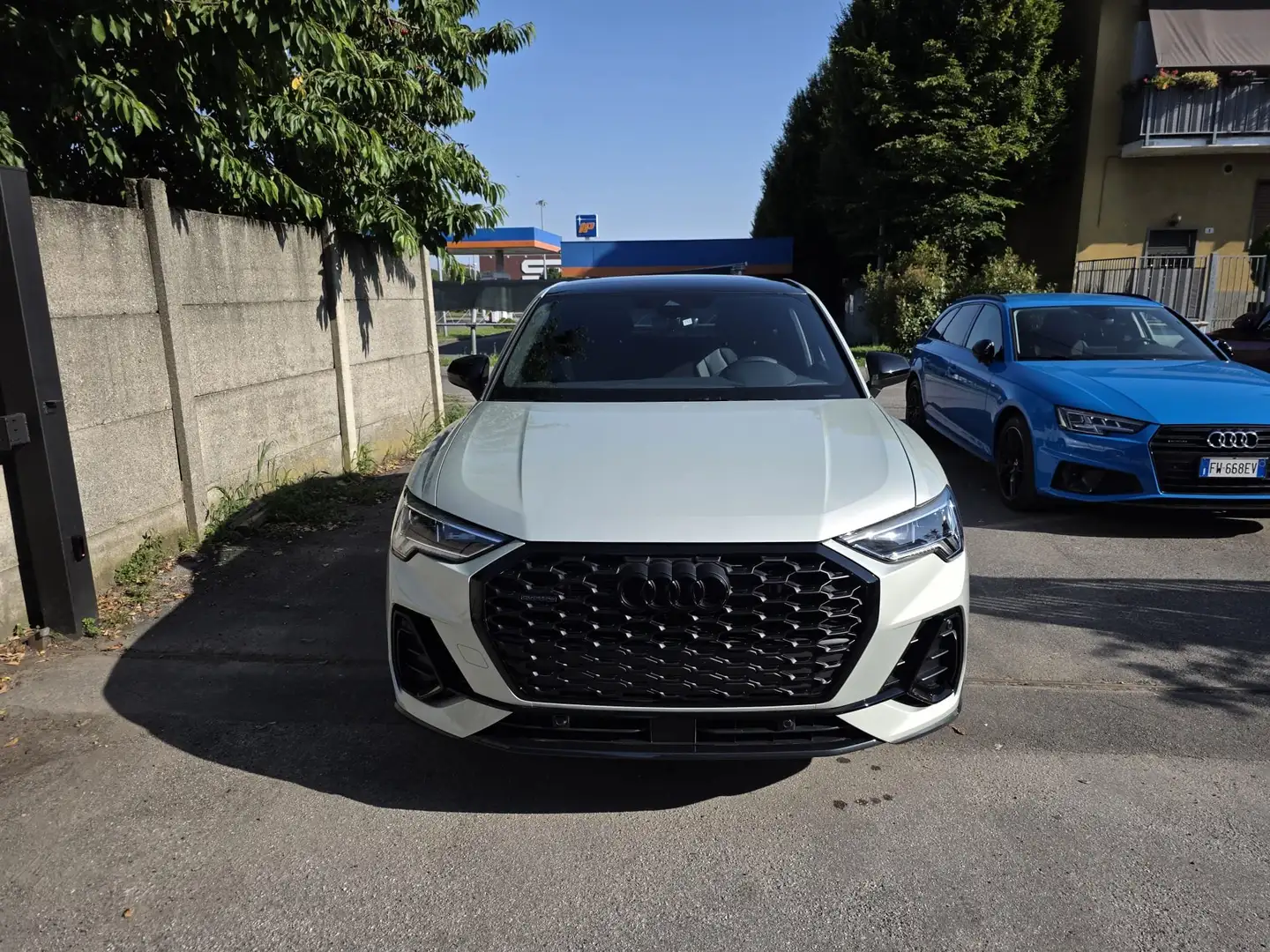 Audi Q3 Sportback40 2.0TDI S line edition quattro s-tronic Gris - 2