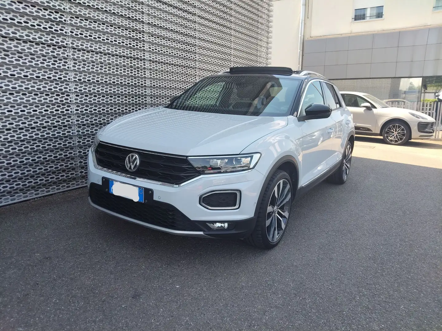 Volkswagen T-Roc 2.0 TSI DSG 4MOTION "Edition 190" Grijs - 1