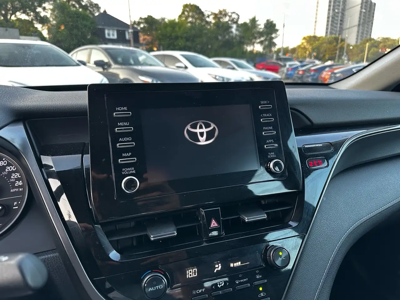 Toyota Camry снимка Toyota Camry