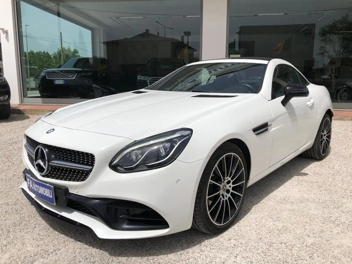 Mercedes-Benz SLC 200 AMG LINE Blanco - 2