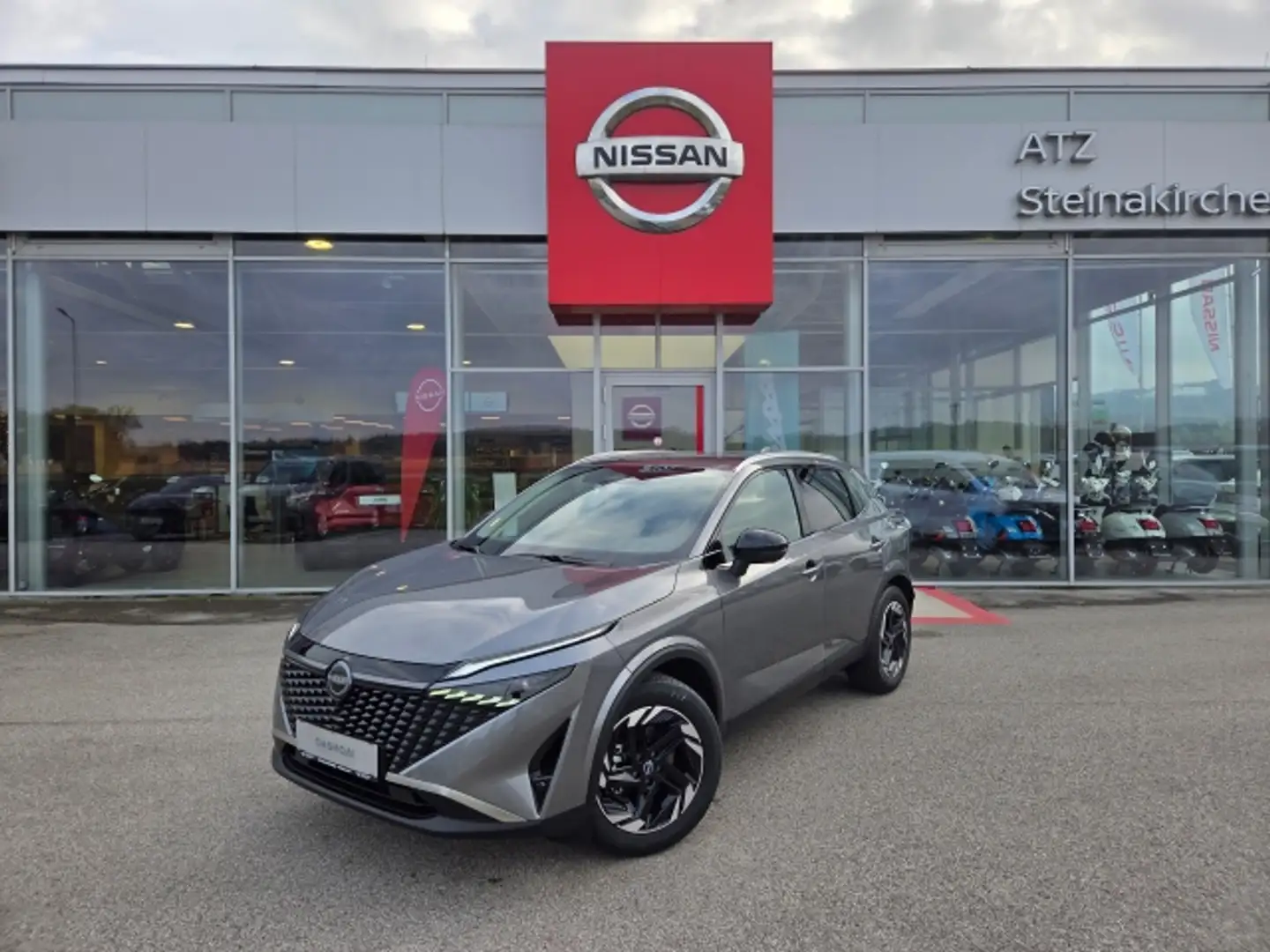 Nissan Qashqai N-CONNECTA+ 1.3T 158PS XTRONIC 4x4 Grau - 1
