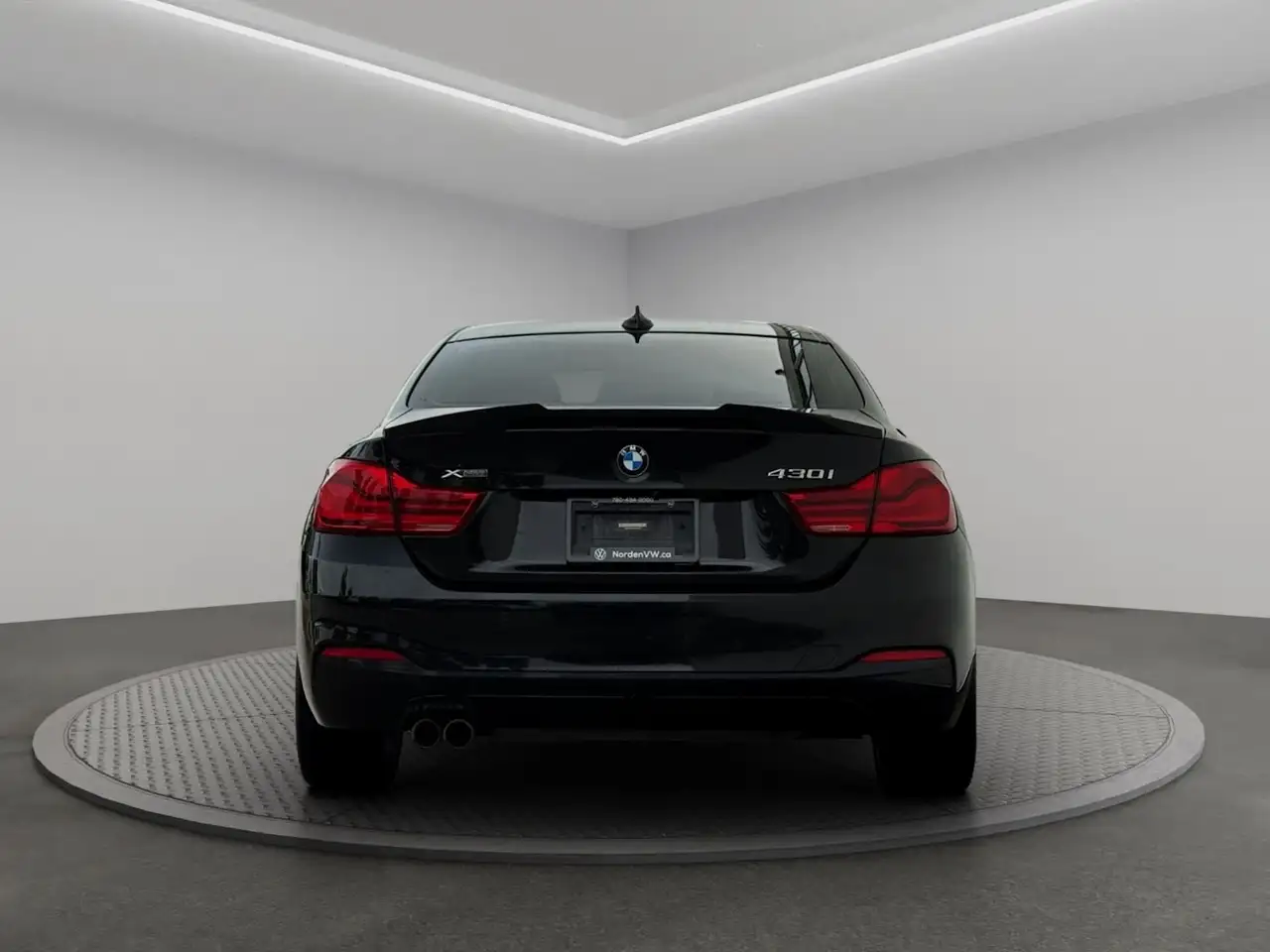 BMW 4 Series снимка BMW 4 Series