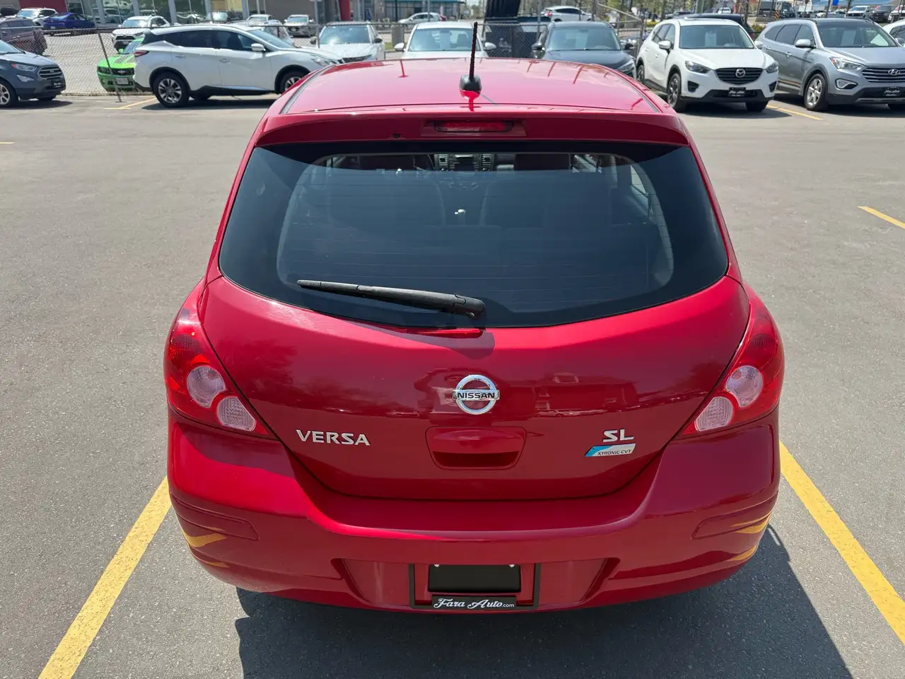 Nissan Versa fotografie Nissan Versa