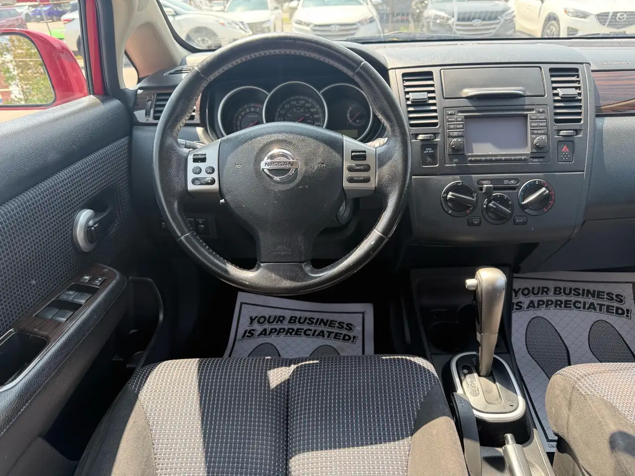 Nissan Versa fotografie Nissan Versa