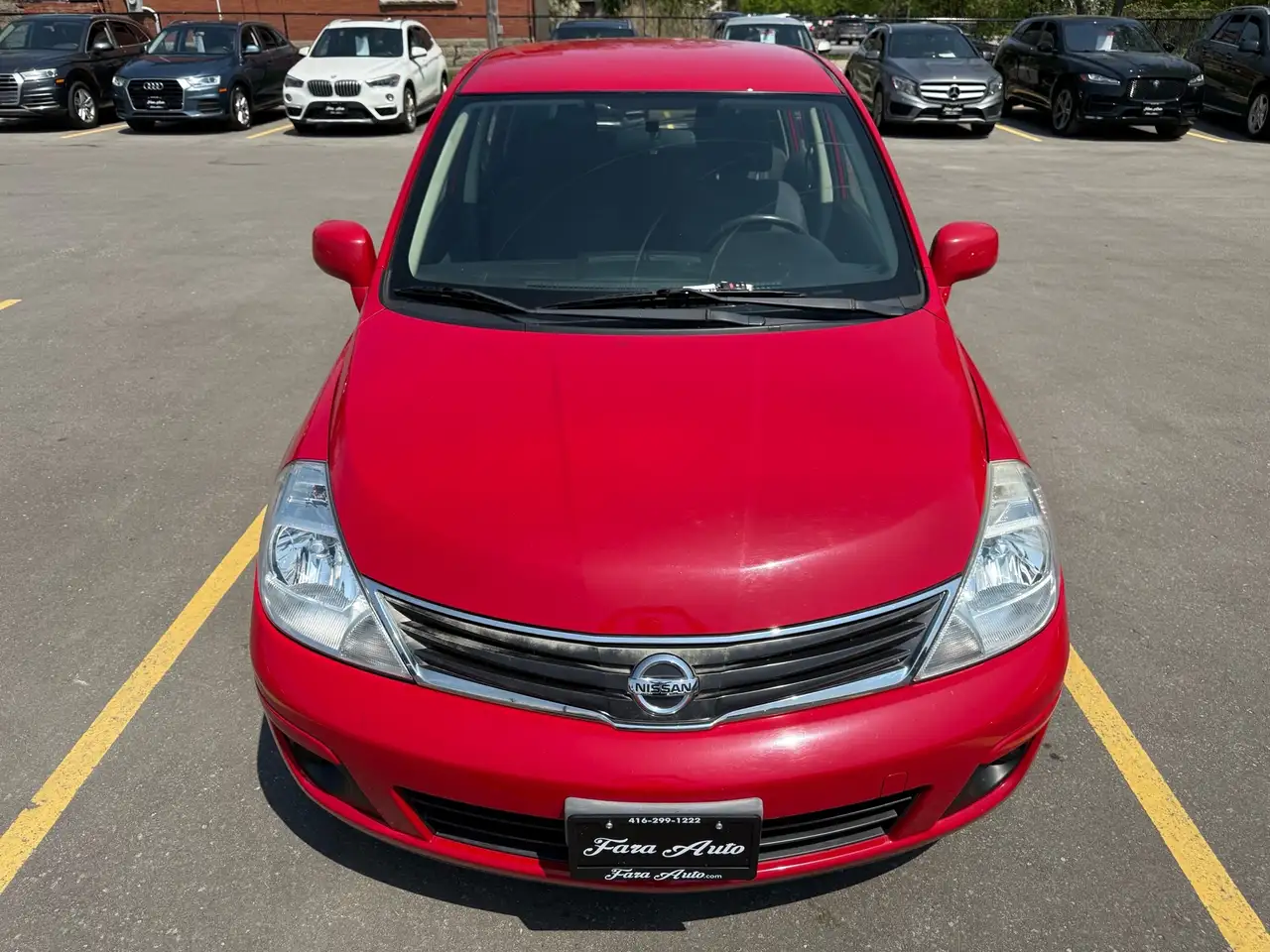 Nissan Versa fotografie Nissan Versa