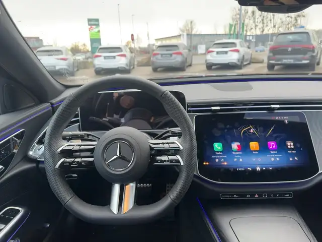 Mercedes-Benz E 220 d 4MATIC Limousine Distr PTS Shz Navi MBUX Ansicht 8