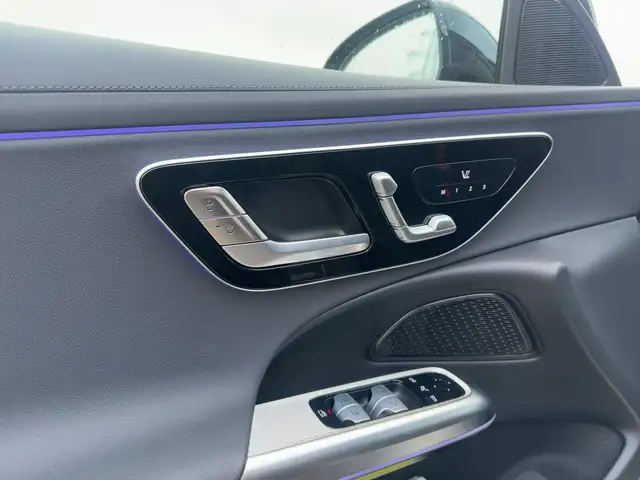 Mercedes-Benz E 220 d 4MATIC Limousine Distr PTS Shz Navi MBUX Ansicht 12