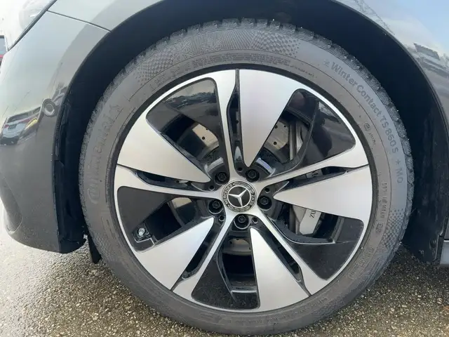 Mercedes-Benz E 220 d 4MATIC Limousine Distr PTS Shz Navi MBUX Ansicht 11