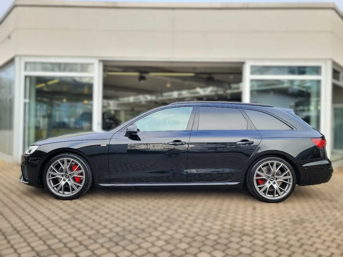 Audi A4 Avant quattro S line Competition*Standheizung*AHK - 2