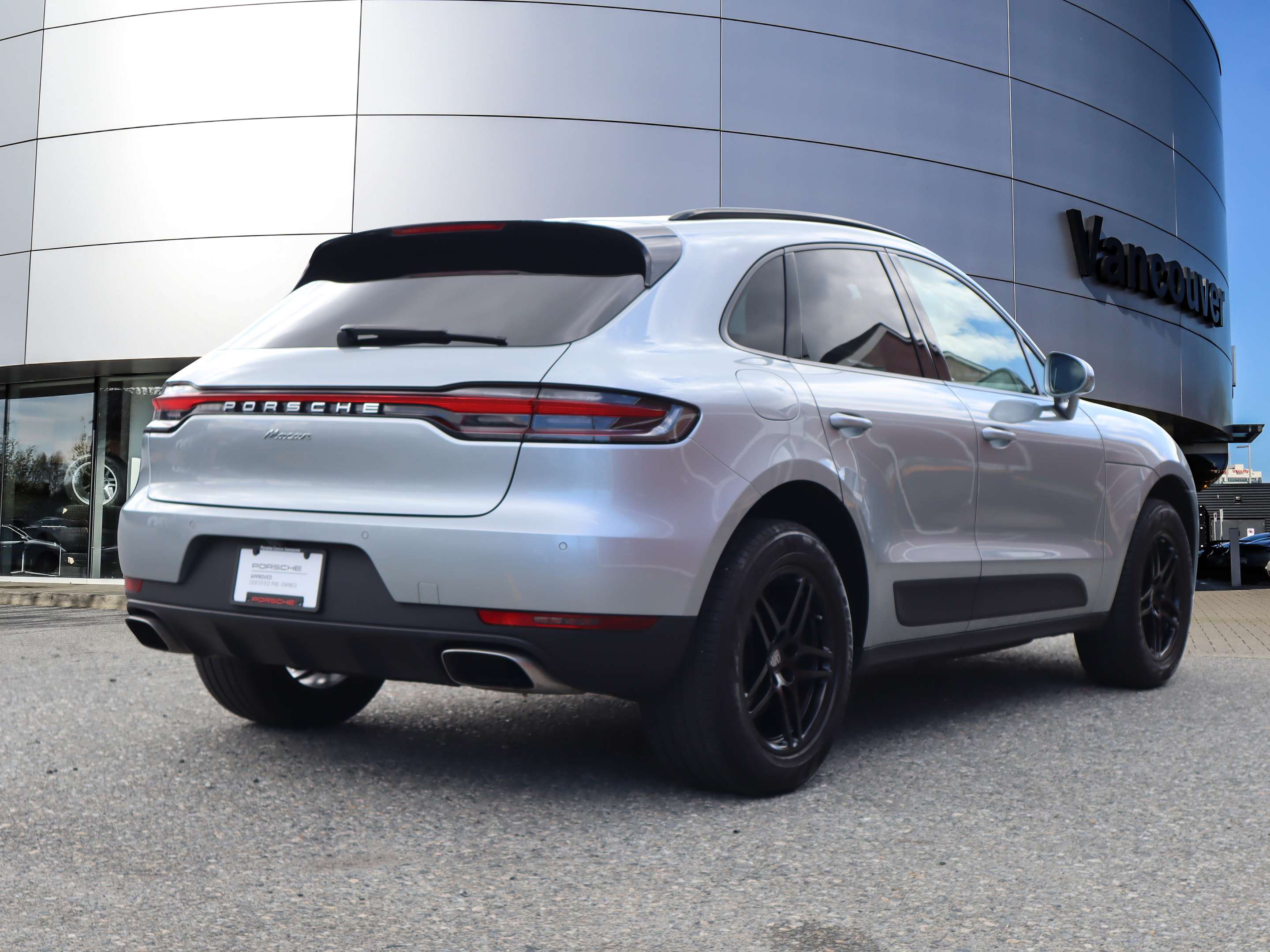2021 Porsche Macan AWD alt 5