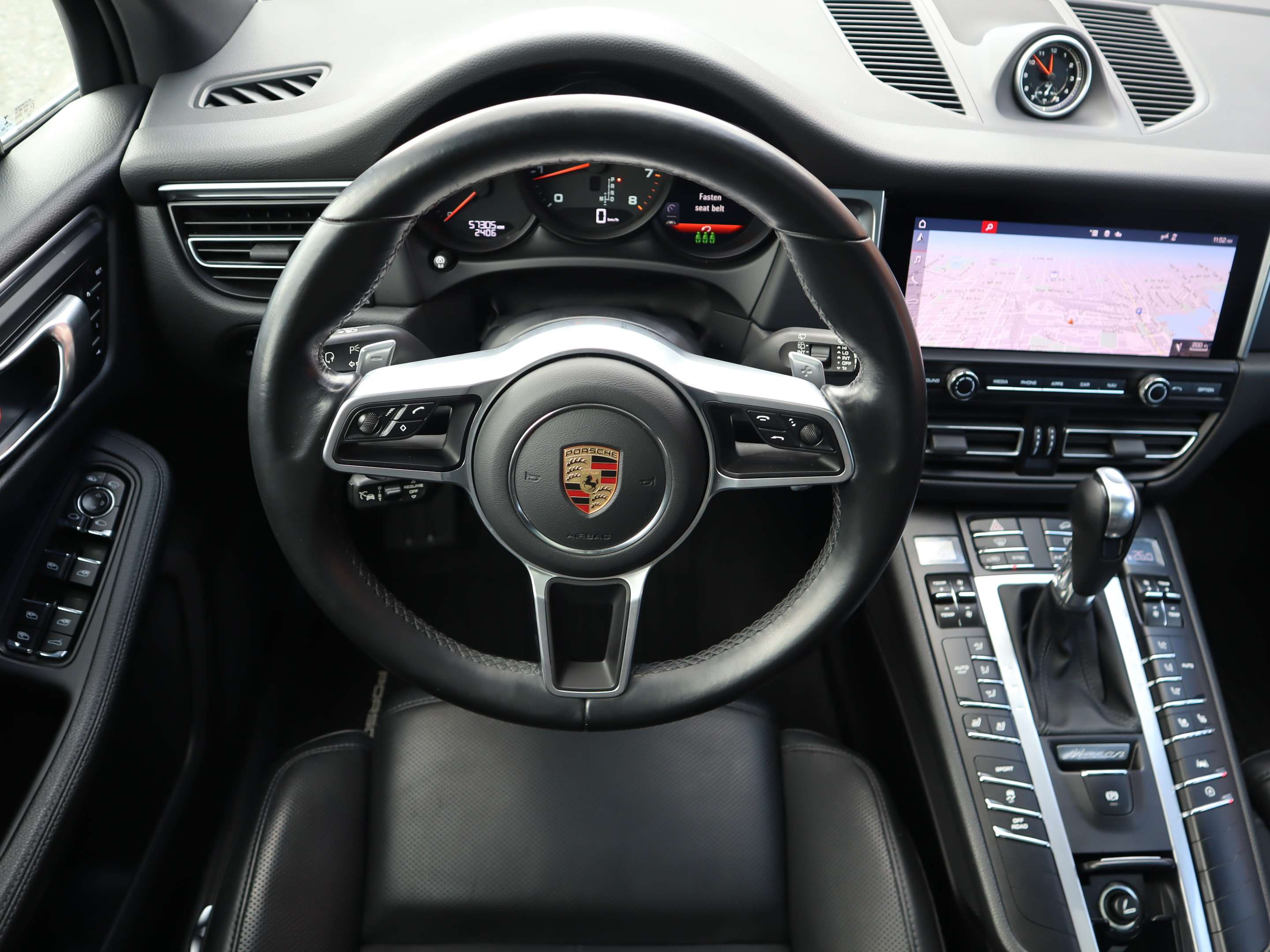 2021 Porsche Macan AWD thumb 14