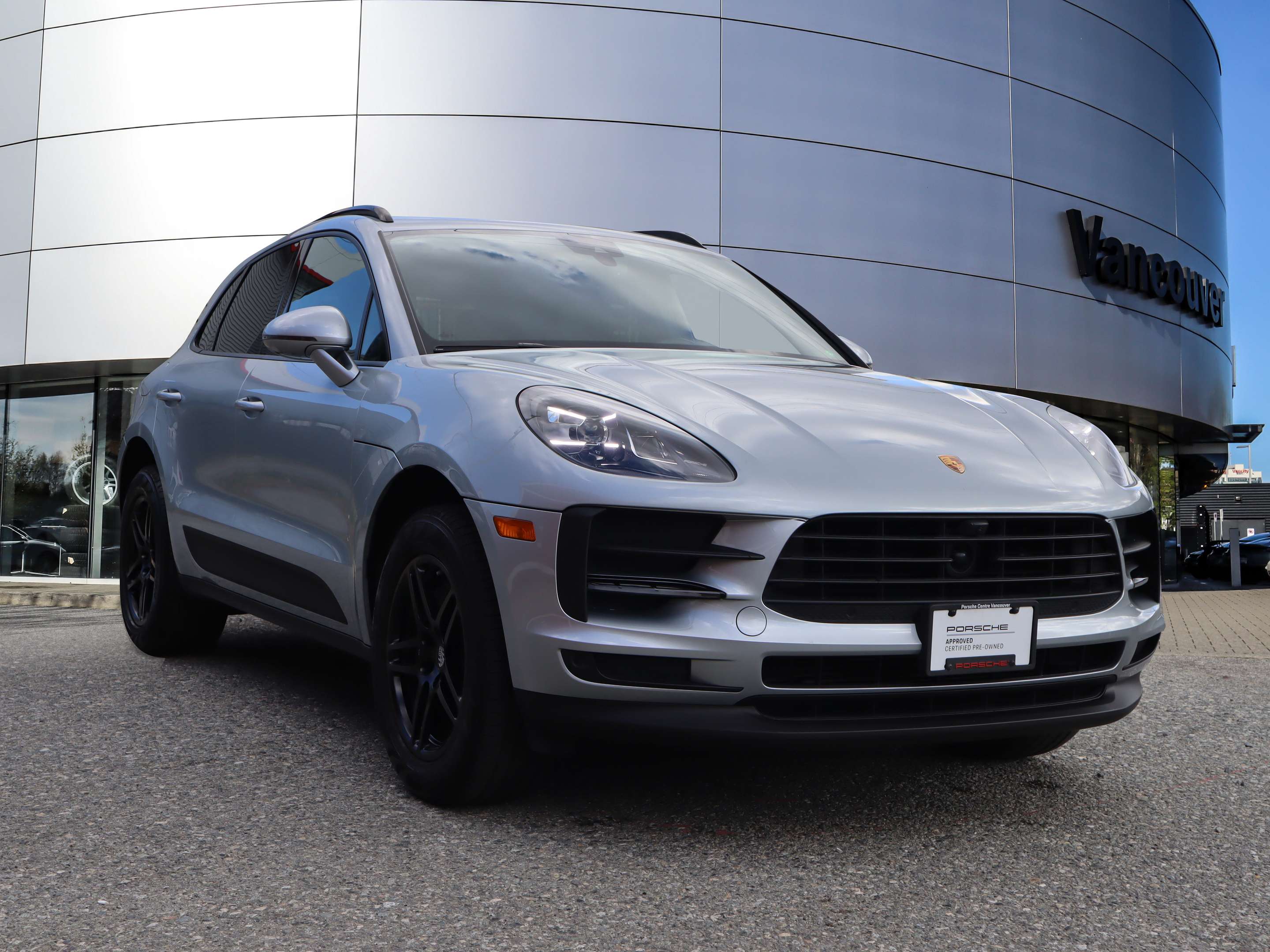 2021 Porsche Macan AWD thumb 7