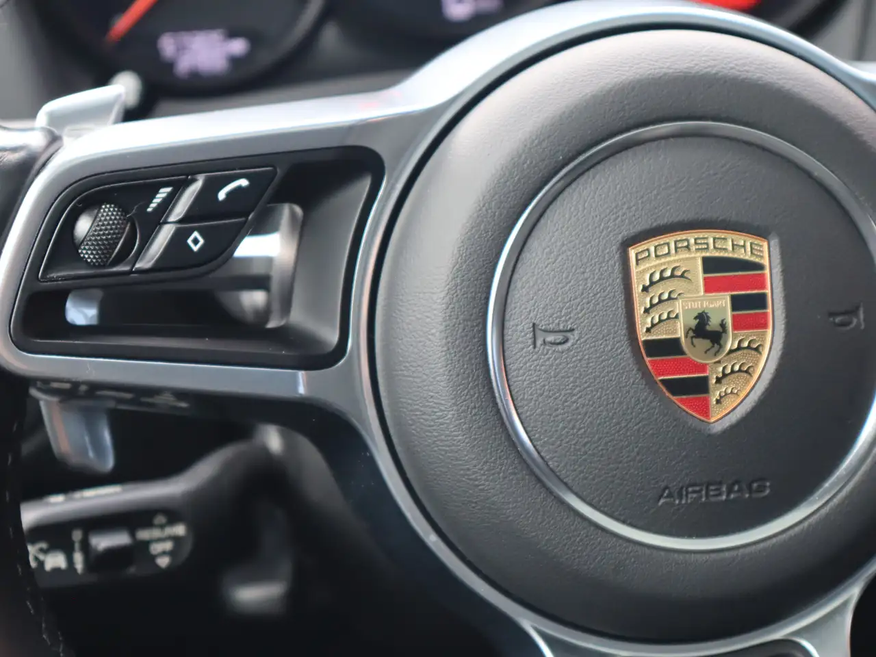 Porsche Macan снимка Porsche Macan