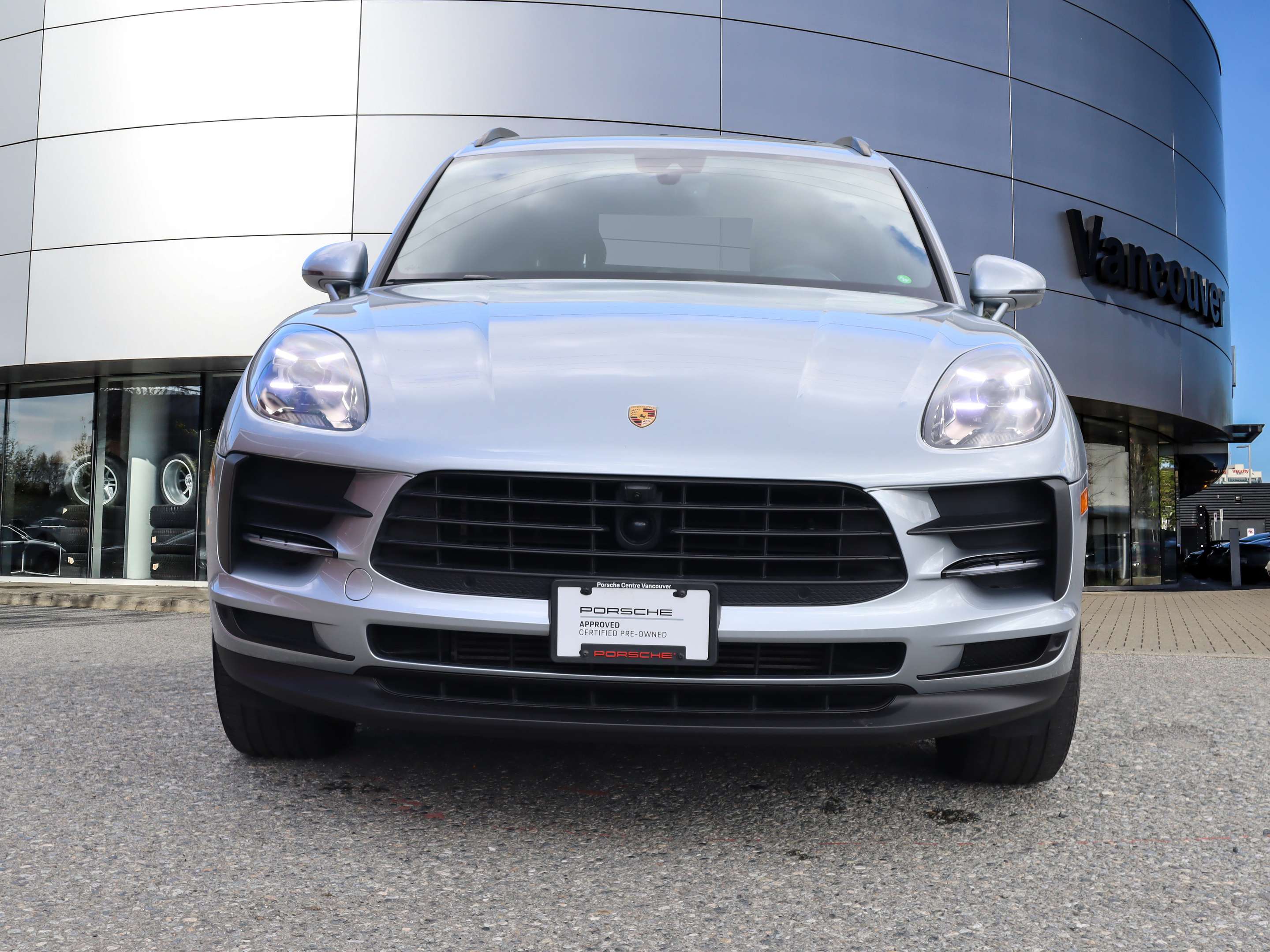 2021 Porsche Macan AWD thumb 8