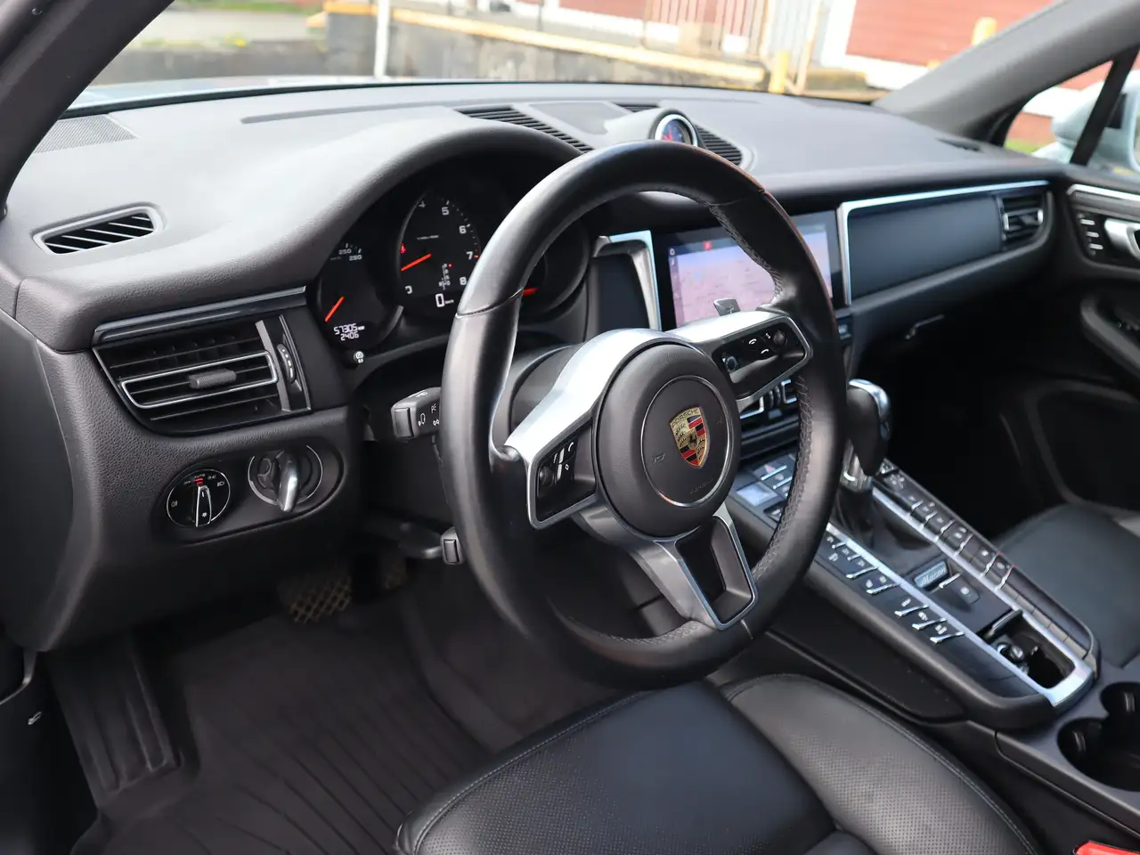 Porsche Macan снимка Porsche Macan