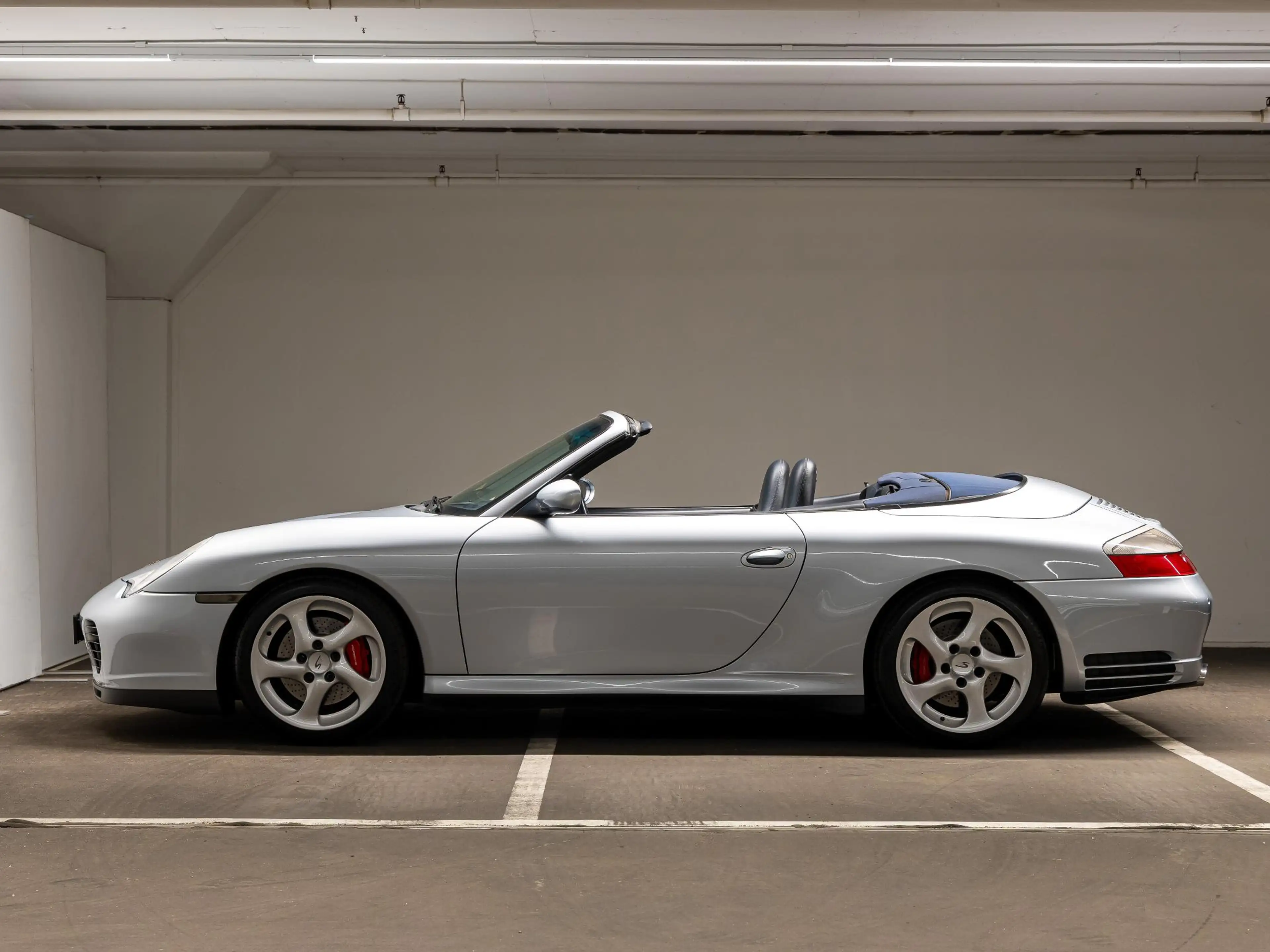 Porsche 996 Cabrio 3.6 Carrera 4S — photo 2