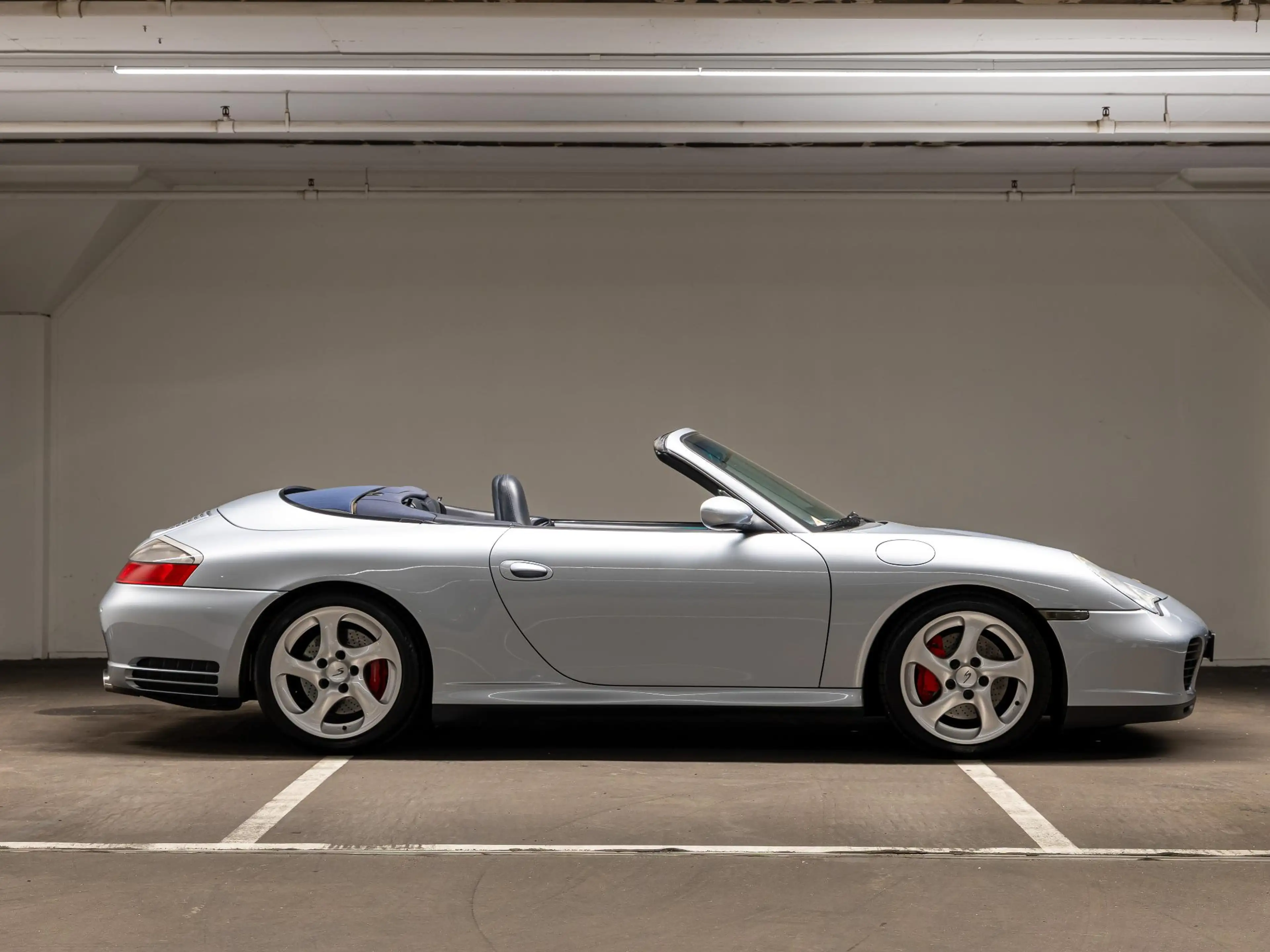 Porsche 996 Cabrio 3.6 Carrera 4S — photo 6