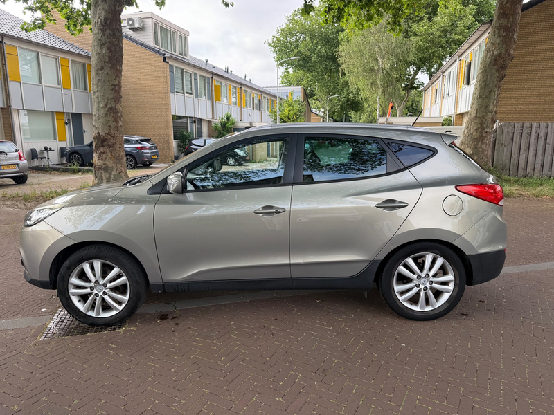 Hyundai iX35 AUTOMAAT / Panorama dak / UNIEK / Veel opties — photo 7