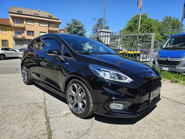 Ford Fiesta view 3