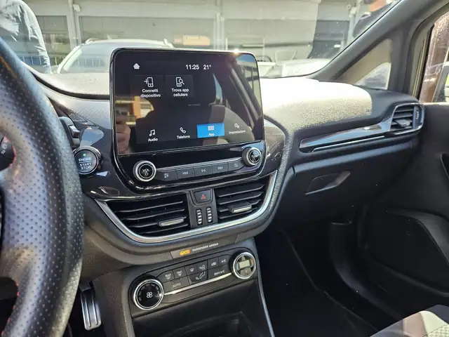 Ford Fiesta view 13