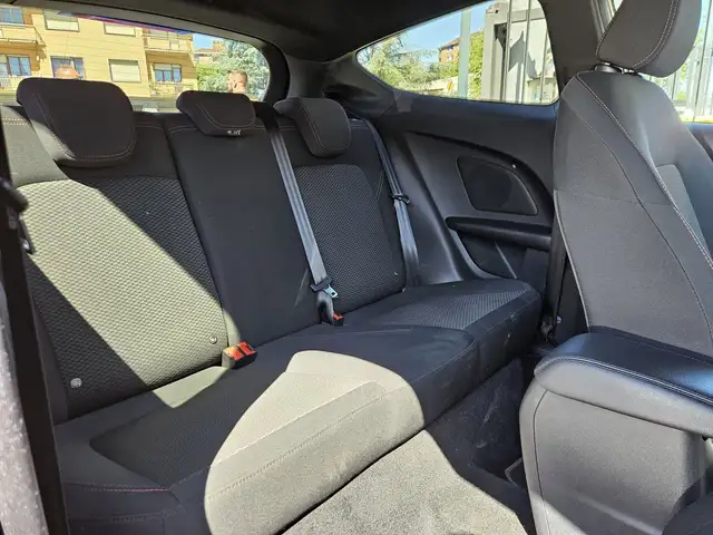 Ford Fiesta view 11
