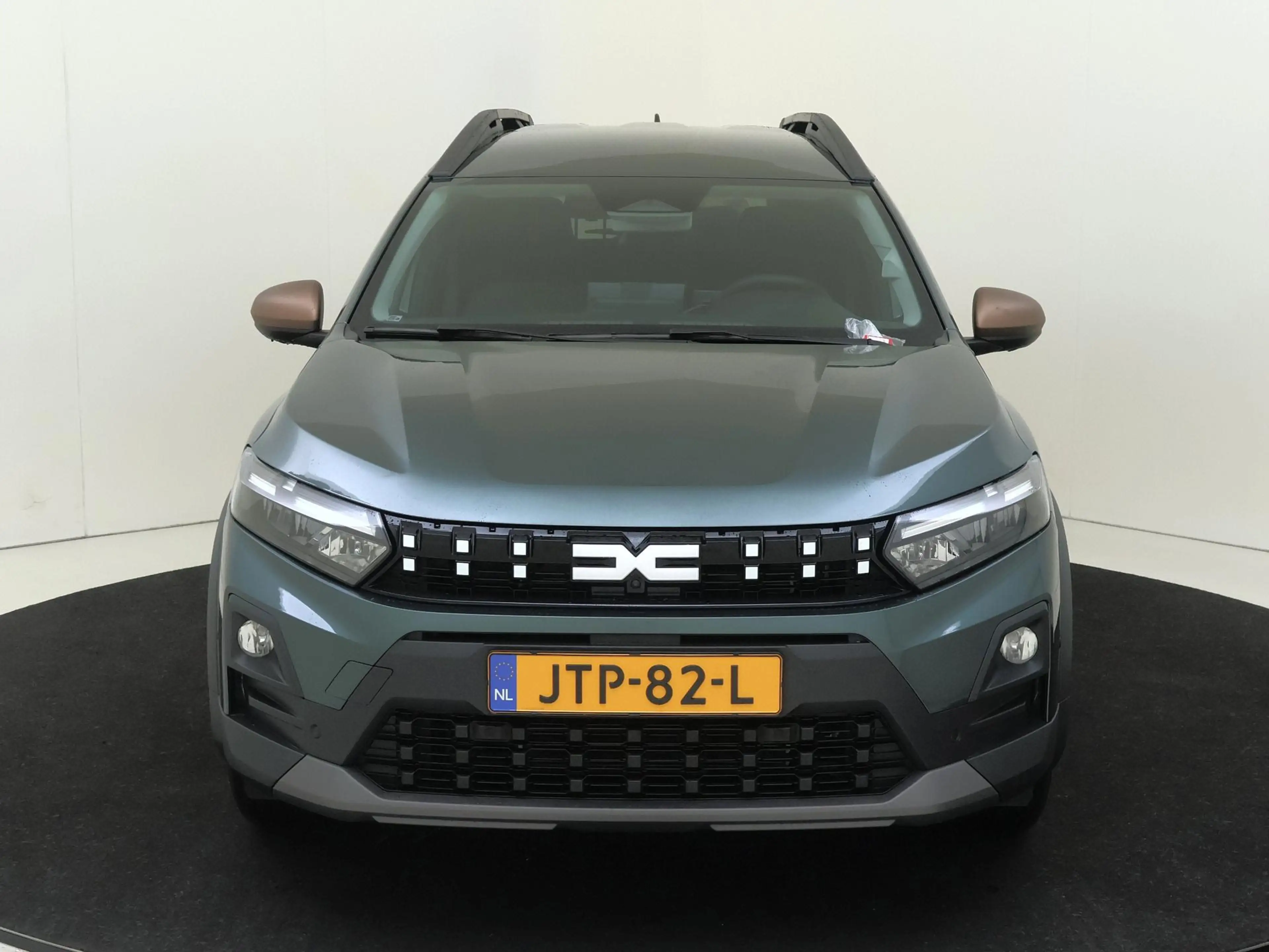 Dacia Jogger 1.8 hybrid 155 Limited Edition 7persoons | Navigat — photo 6