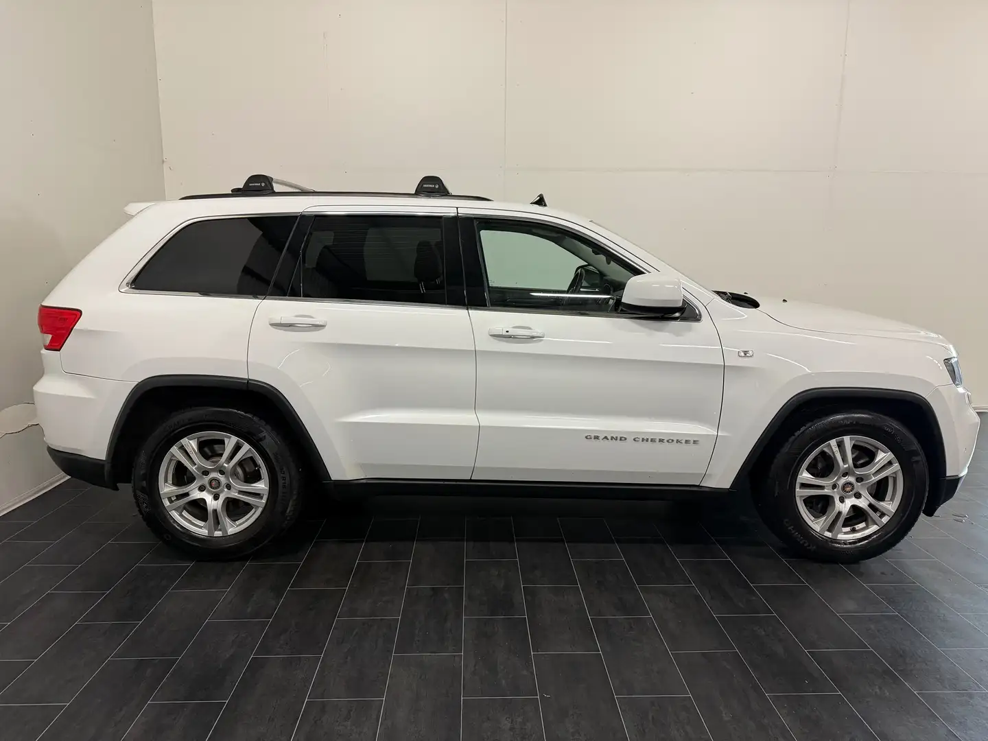 Jeep Grand Cherokee 3,0**AhK-Pano-Sitzlüftung-Leder-Rückfahrk.** Weiß - 2