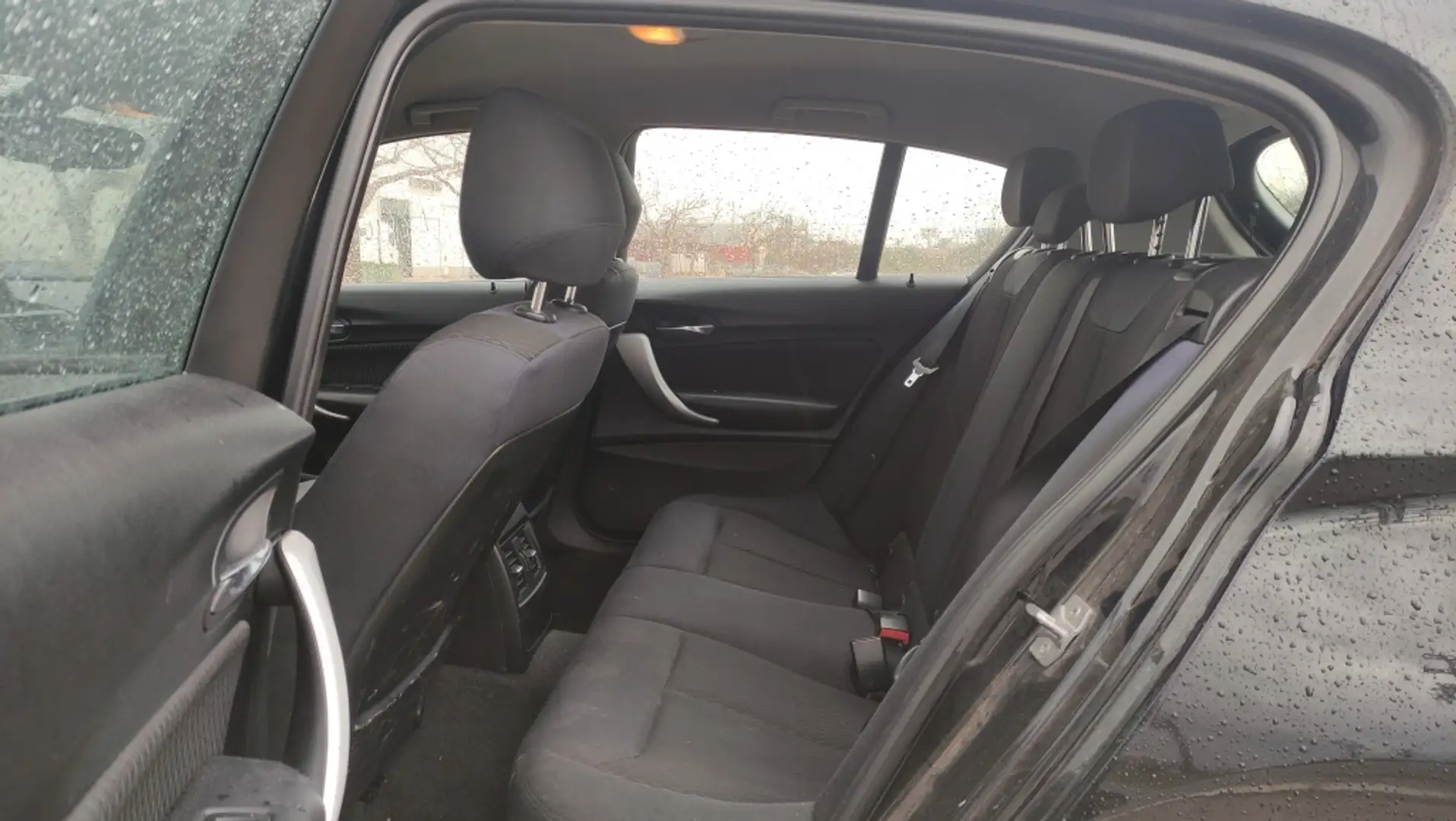 BMW 118 118d Essential Plus Edition Negro - 2