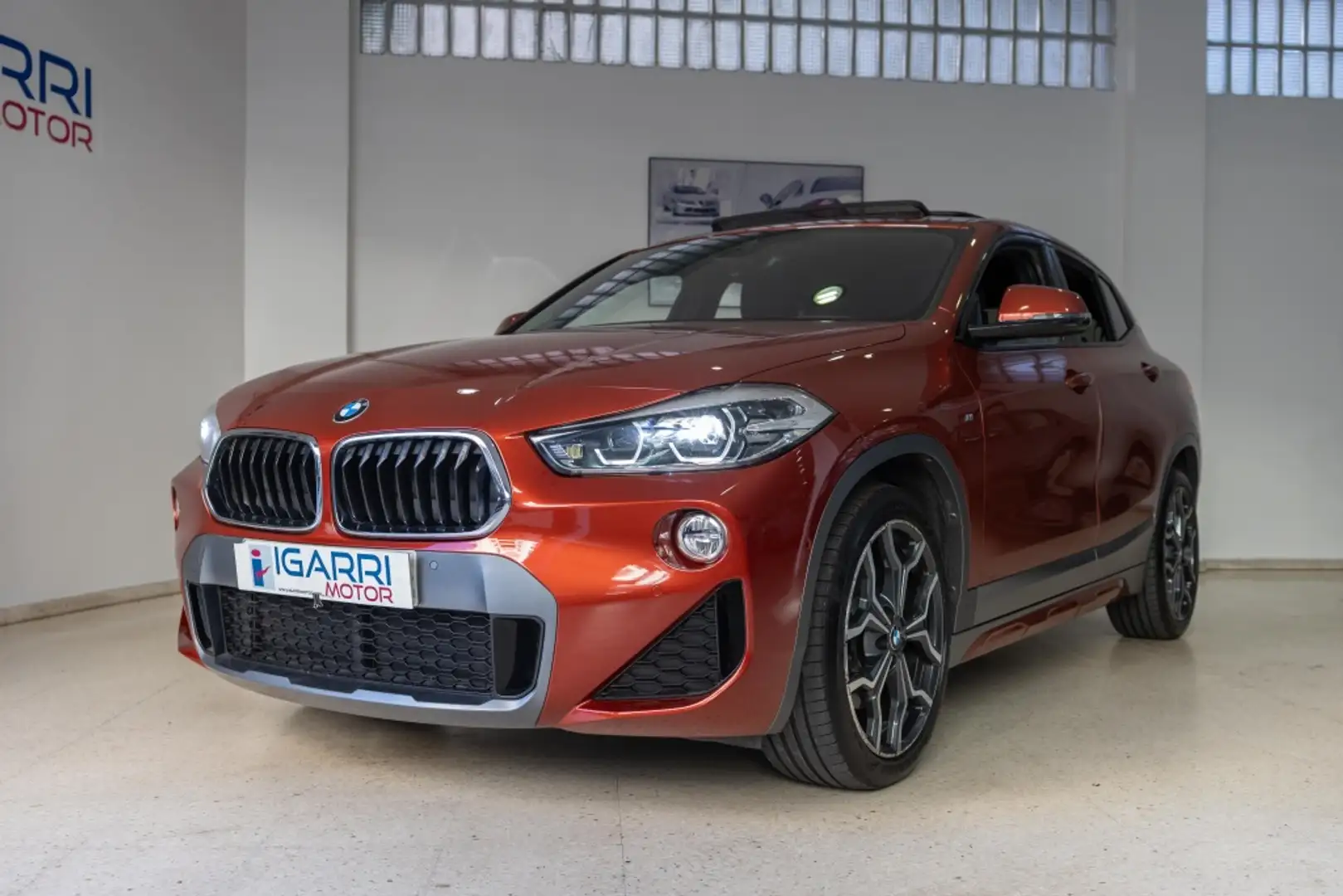BMW X2 sDrive 20dA Orange - 1
