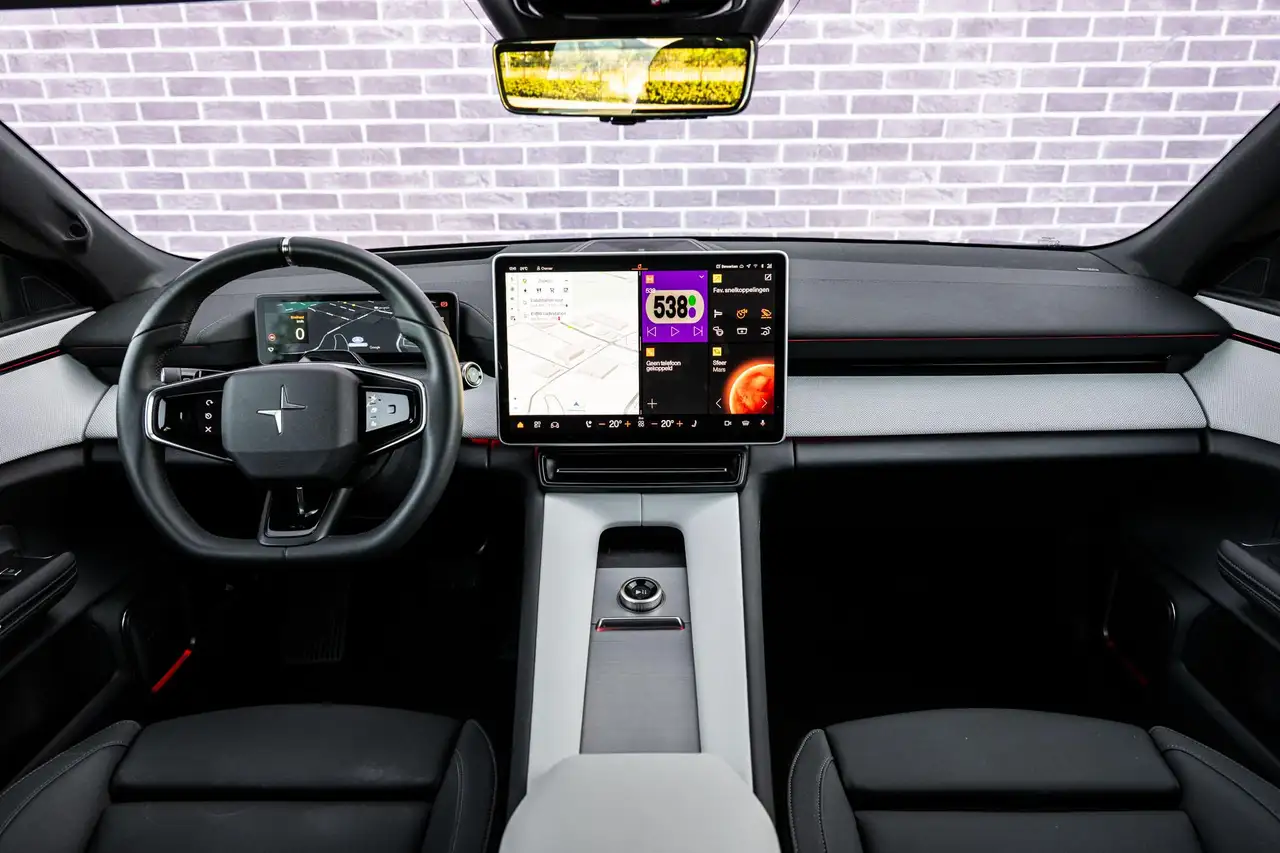 Polestar 4 2024