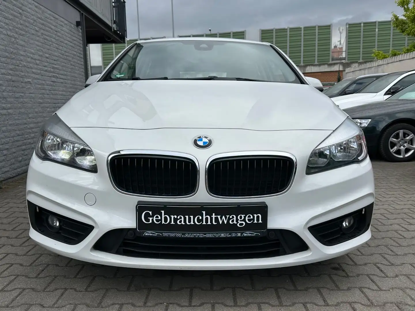 BMW 216 d  Active Tourer Blanc - 2