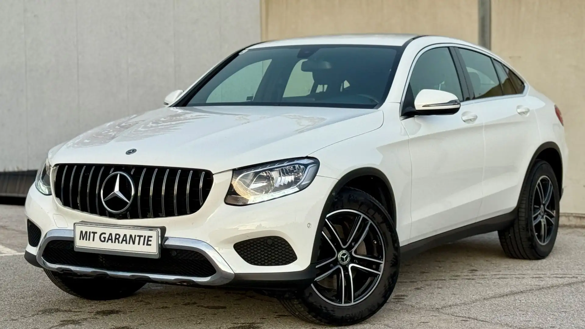 Mercedes-Benz GLC 220 d Coupe *1.Besitz +Wenig Kilometer Servicegepfleg Weiß - 1