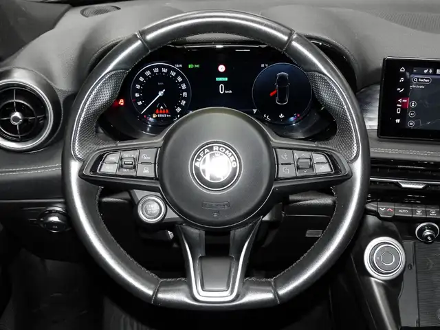 Alfa Romeo Tonale view 9