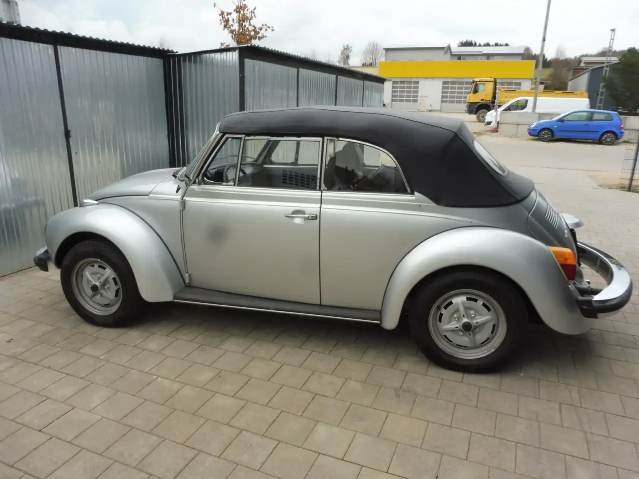Volkswagen Käfer Cabrio 1303 orginal und rostfrei, 38.TKM, foto 3