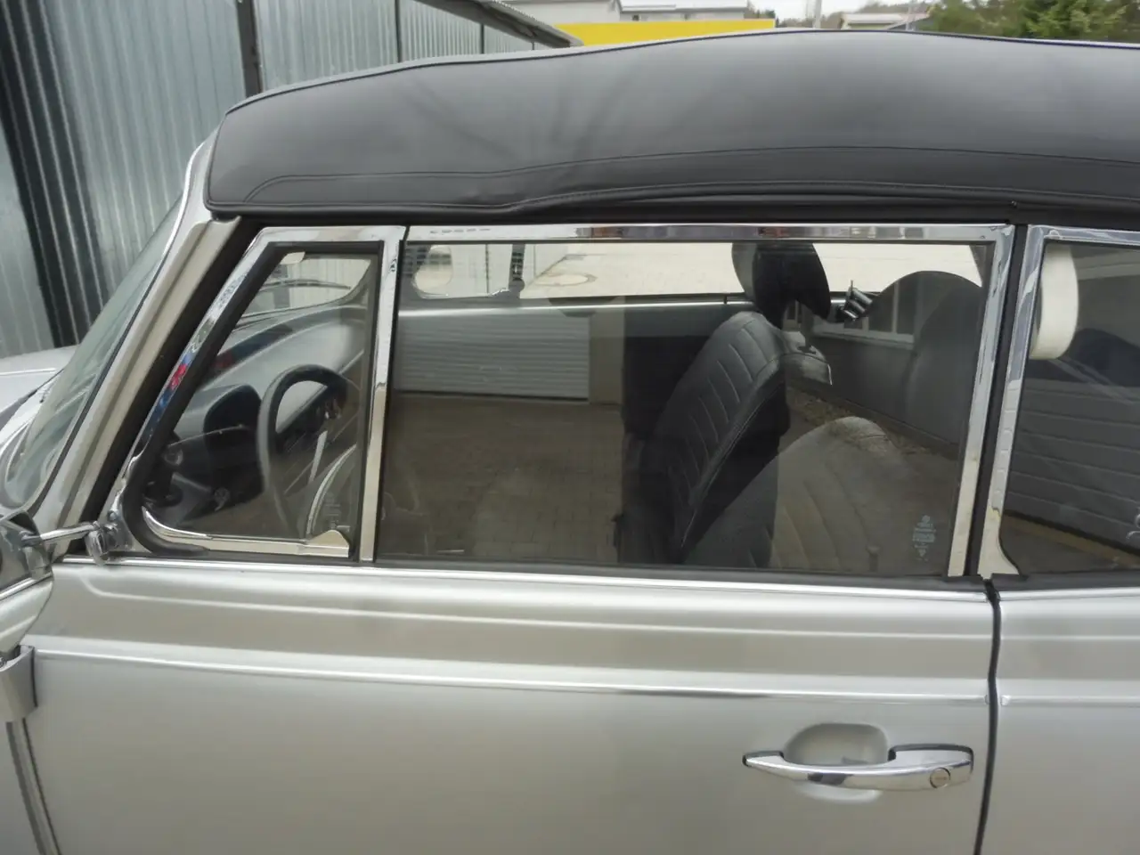 Volkswagen Käfer Cabrio 1303 orginal und rostfrei, 38.TKM, foto 4