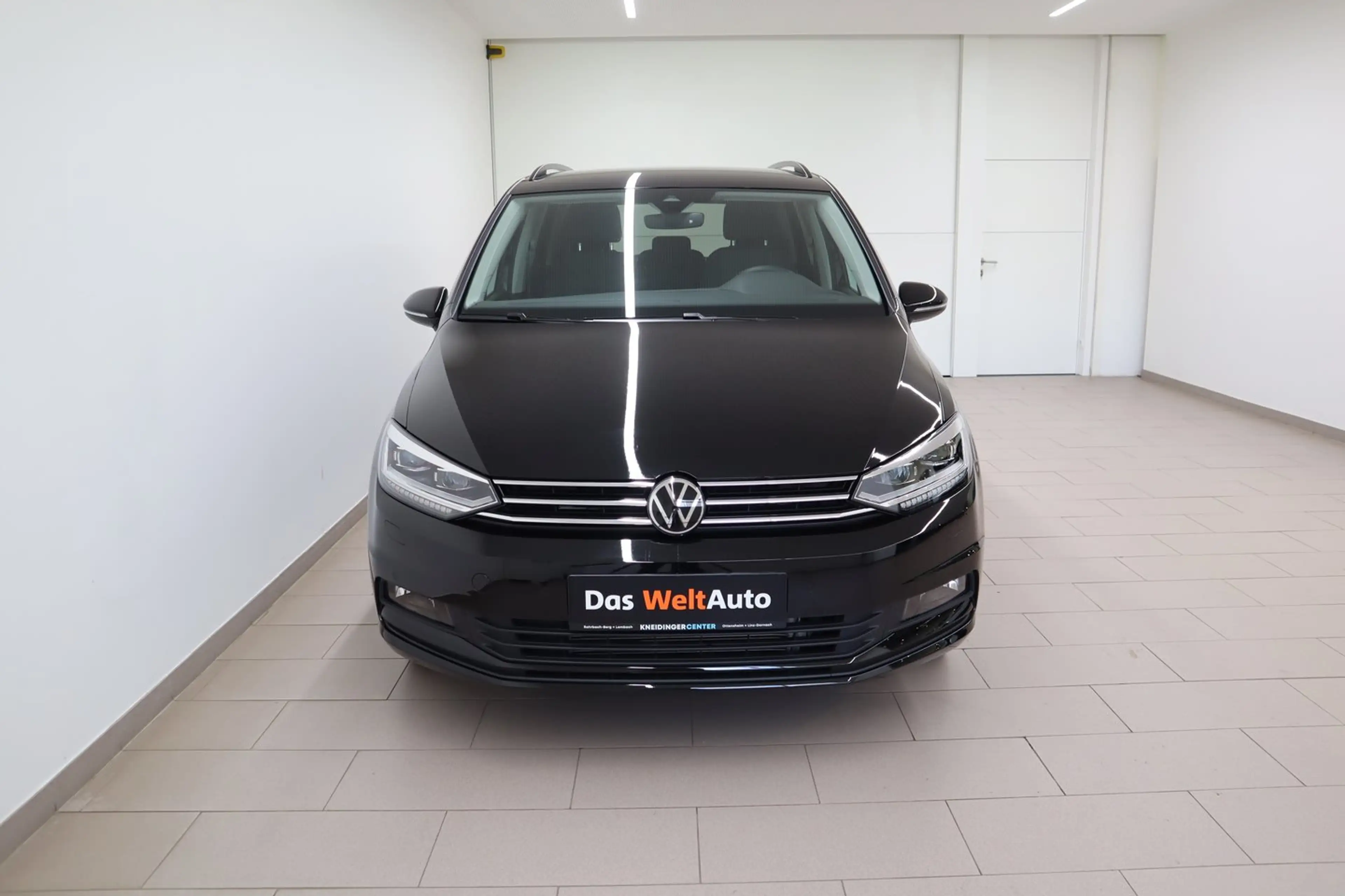 Volkswagen Touran Friends TSI DSG — photo 2